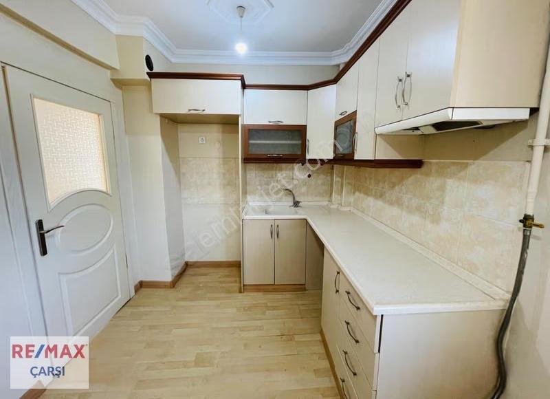 60 Evler Yavuz Sultan Selim Mahallesinde 2+1 Kiralık Daire - Görsel 2