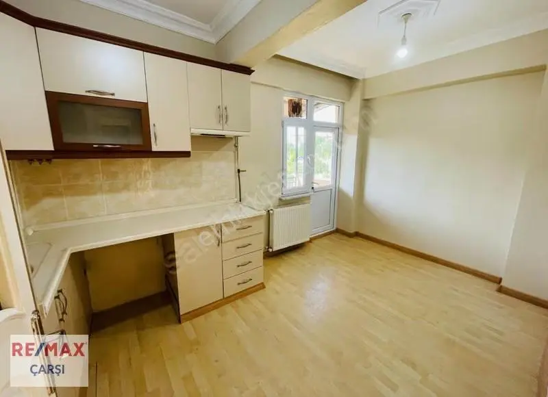 60 Evler Yavuz Sultan Selim Mahallesinde 2+1 Kiralık Daire - Görsel 3