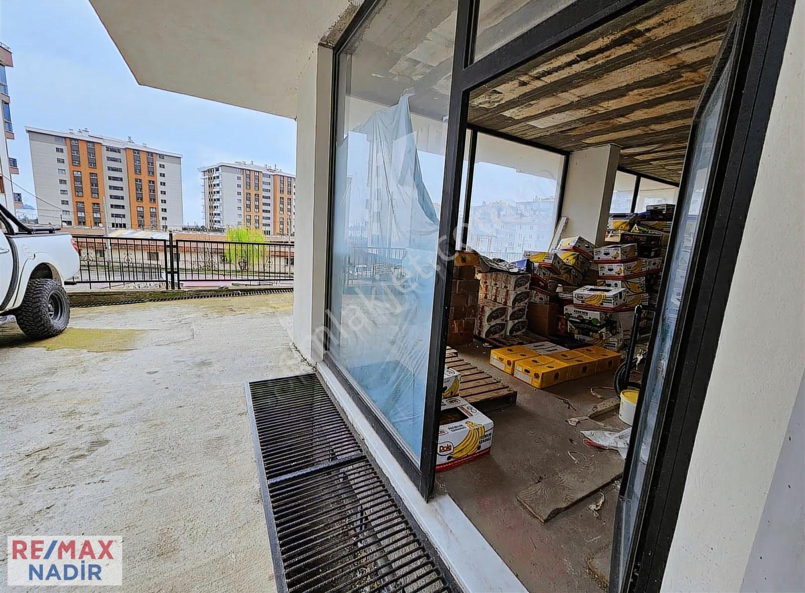 Re/max'den Gedikkayada 2 Katlı 140 M² Depo & Dükkan Fırsatı..! - Görsel 4