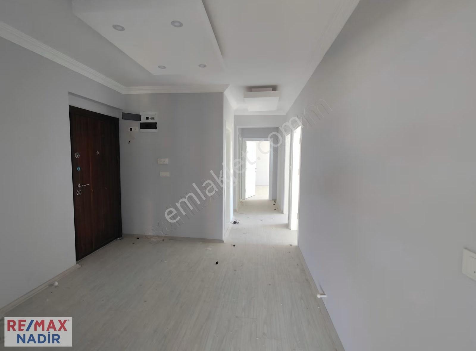 Remax Şemsettin Mh Ana Yol Üstü Deniz Manzaralı 3+1 Fırsat Daire - Görsel 7