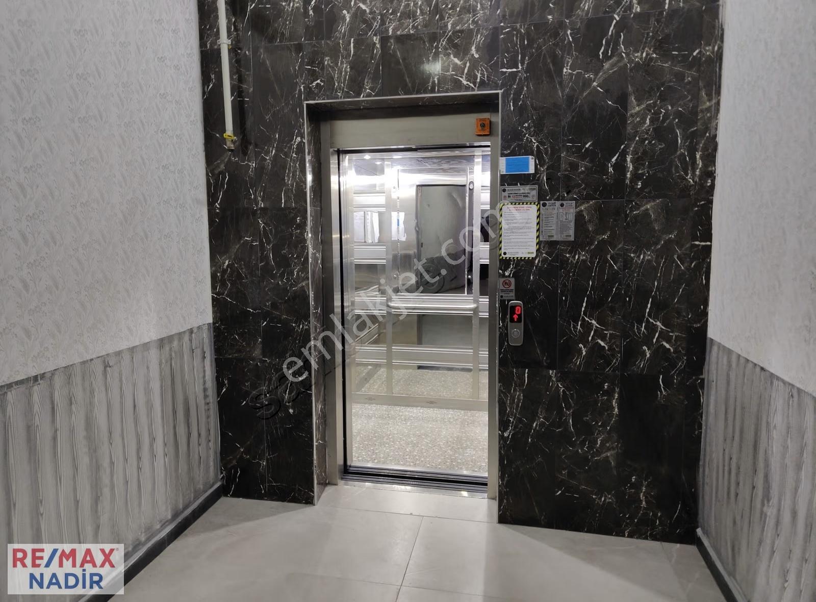 Remax Şemsettin Mh Ana Yol Üstü Deniz Manzaralı 3+1 Fırsat Daire - Görsel 6