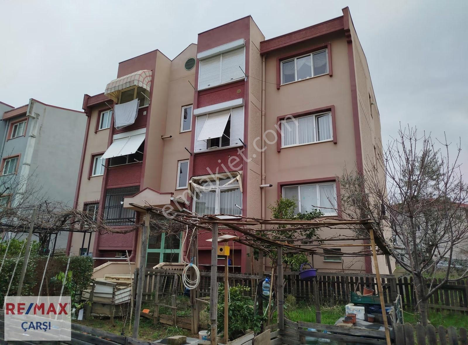 Remax Çarşı'dan Şirinköy Kalıcı Konutlarda Ara Kat Satılık Daire