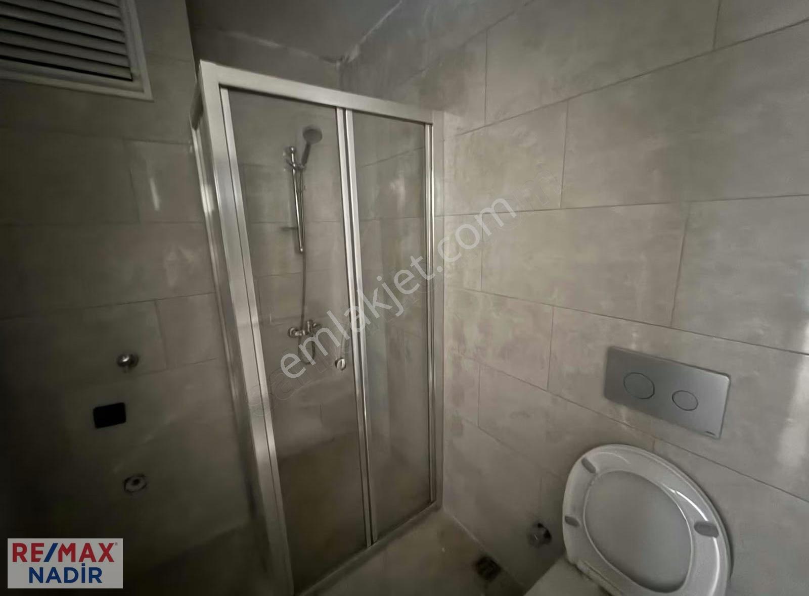 Remax'ten Aksu Plaza Homeofis Olarak Kullanılabilen 1+1 Daireler - Görsel 13