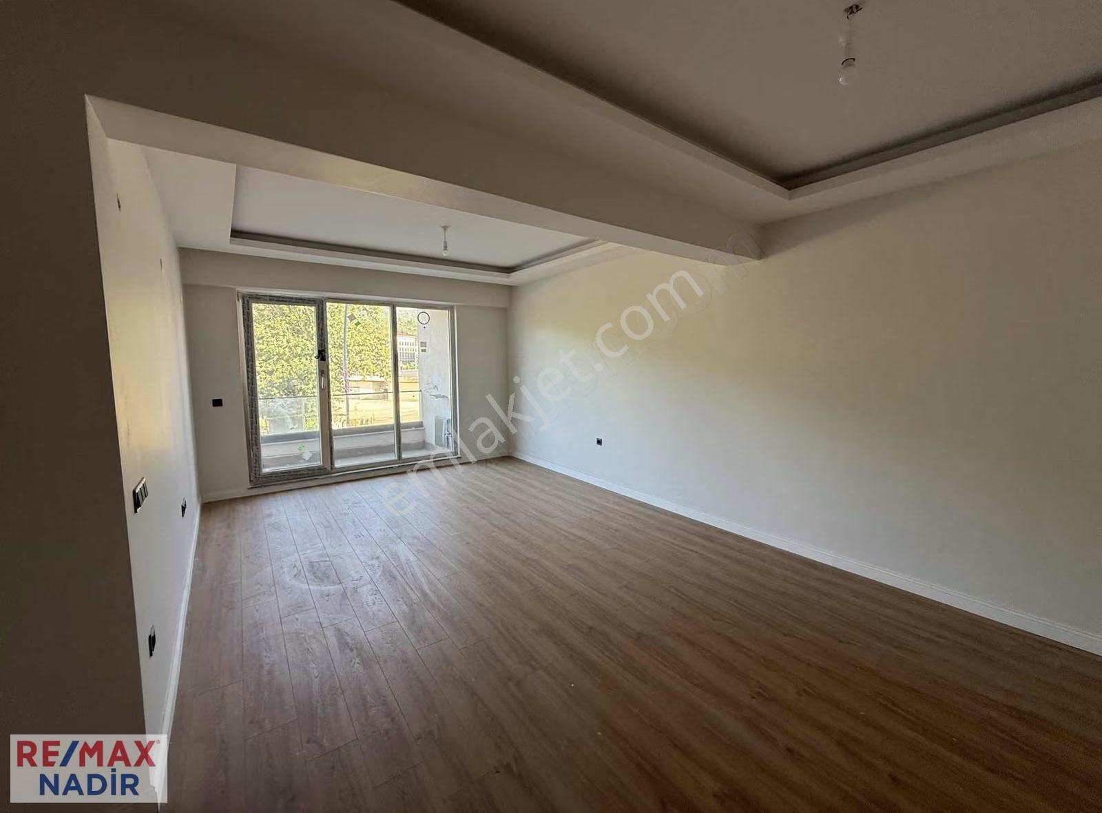 Remax'ten Aksu Plaza Homeofis Olarak Kullanılabilen 1+1 Daireler - Görsel 9