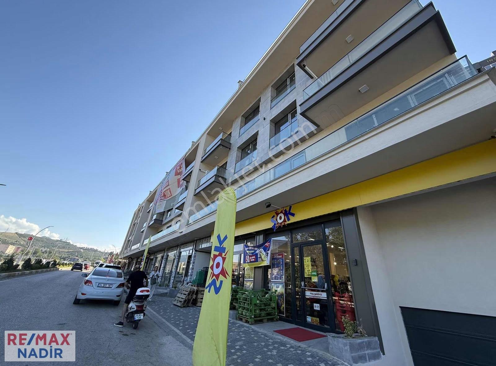 Remax'ten Aksu Plaza Homeofis Olarak Kullanılabilen 1+1 Daireler - Görsel 2