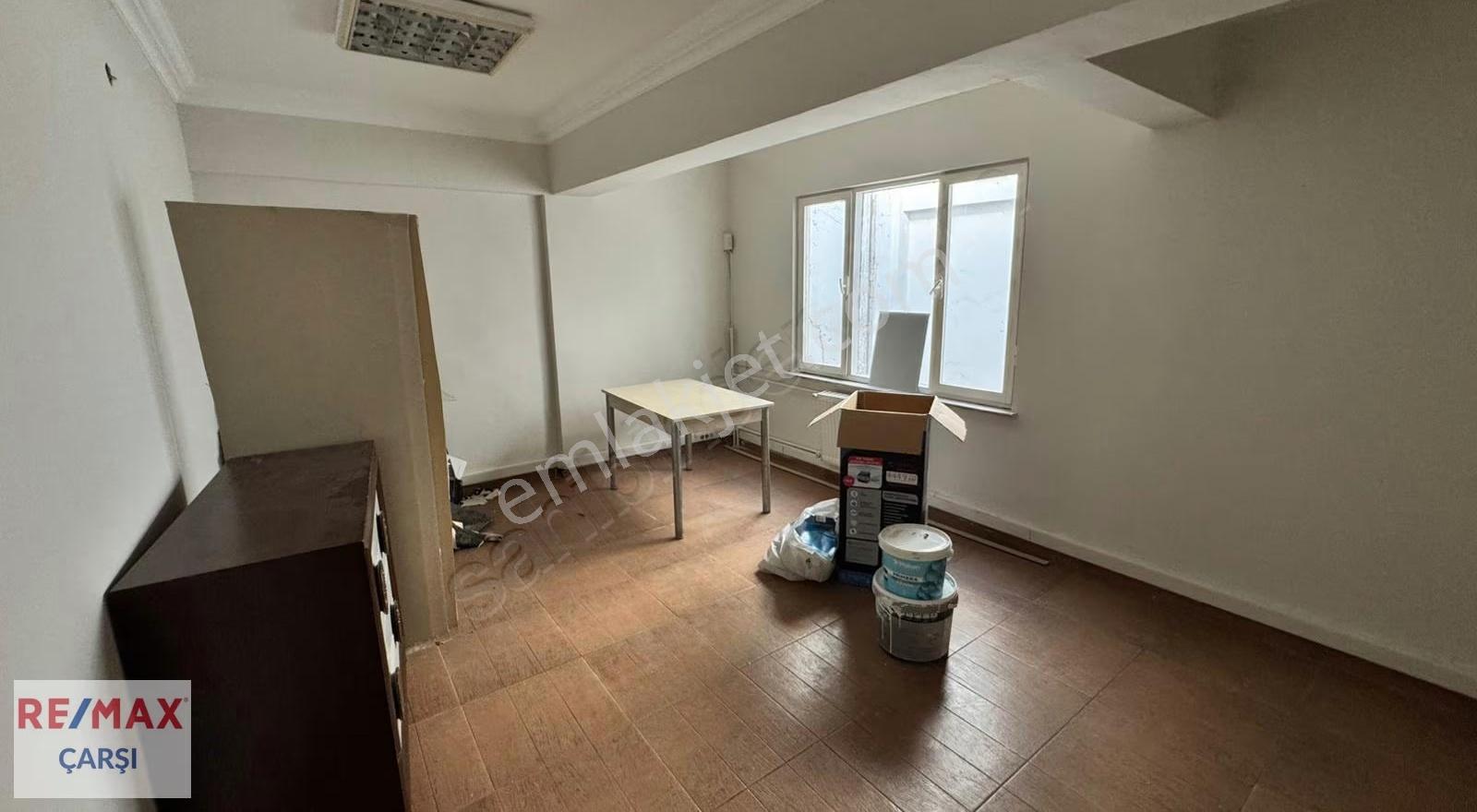 Alemdar Caddesinde 230 M2 Kiralık Ofis - Görsel 10