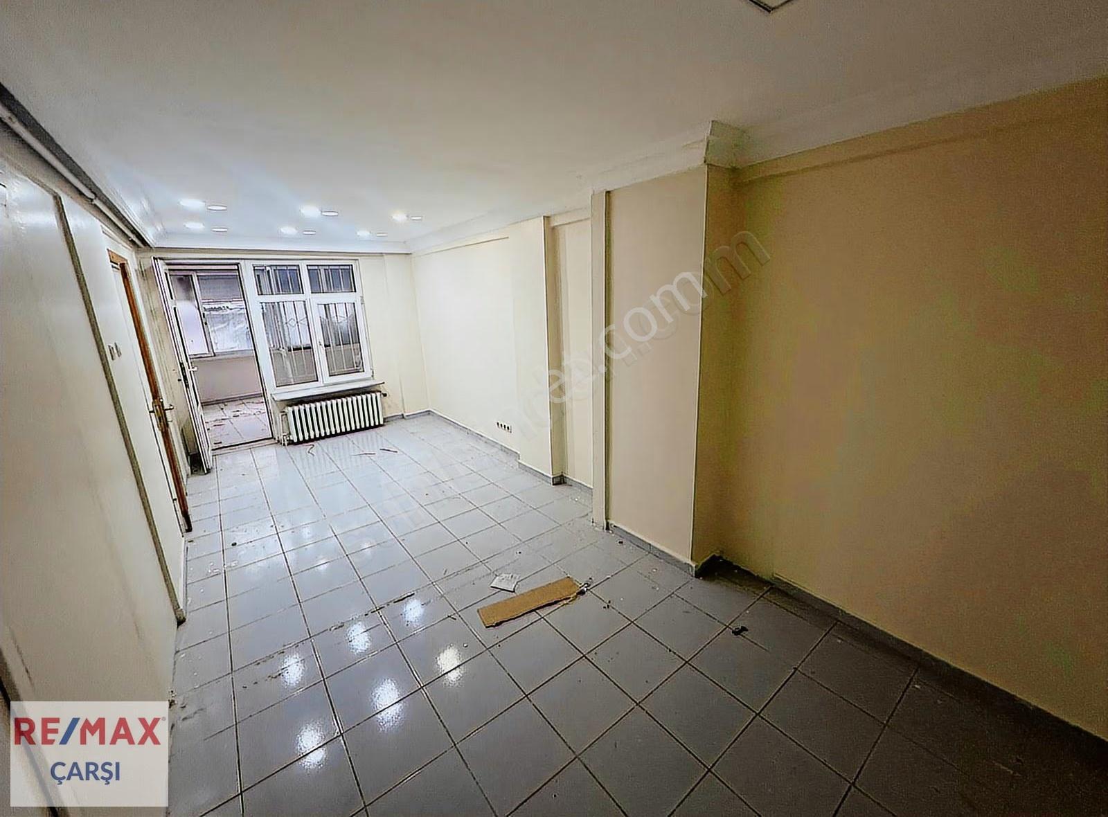 Alemdar Caddesinde Harika Konumda 150m2 Kiralık Ofis - Görsel 5