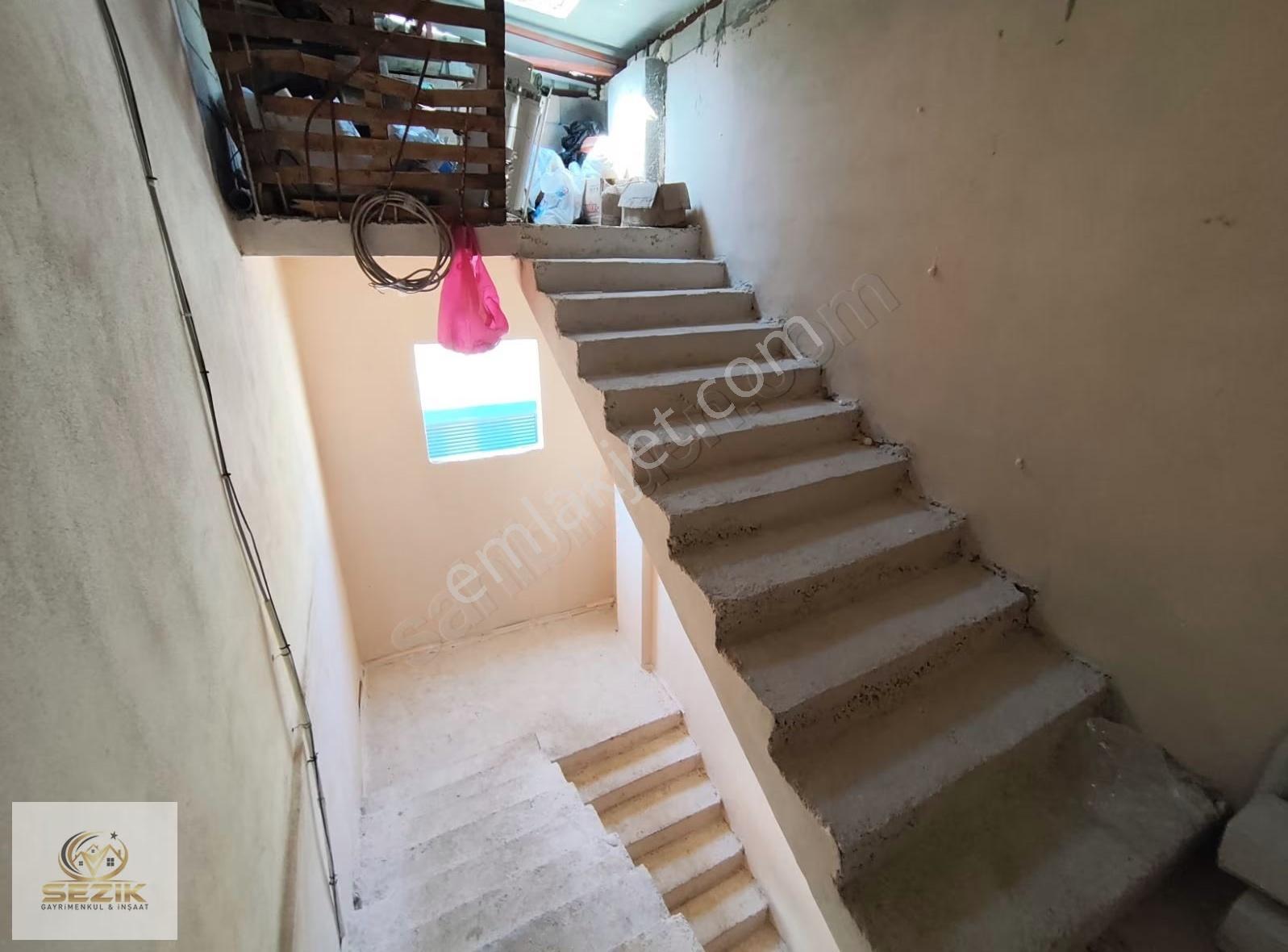 Küçükdikili De Ana Yola Çok Yakın 300 Metre 2 Katlı Dükkan Depo - Görsel 13