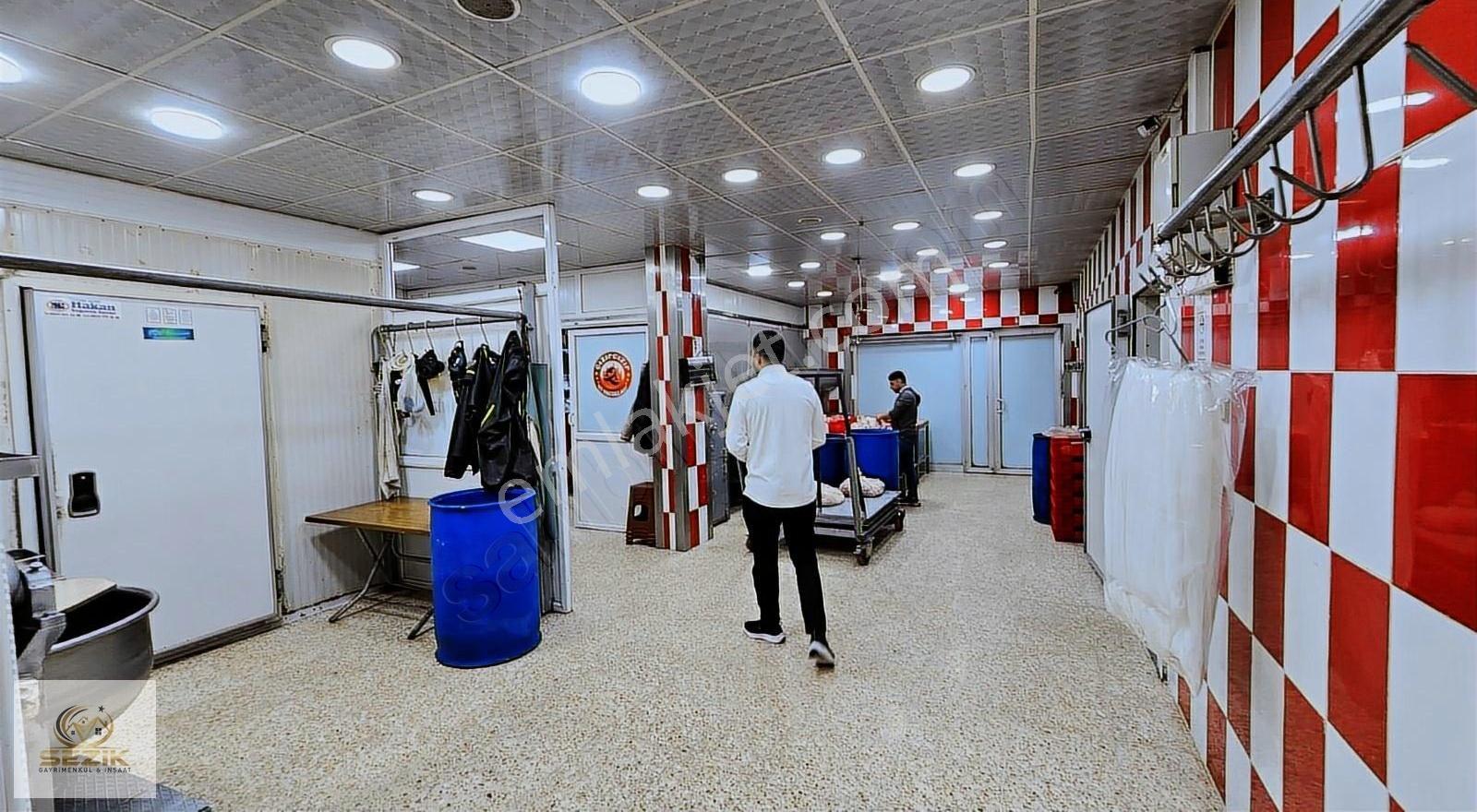 Salı Pazarı Civarı Köşe Başı 3 Katlı Müstakil Ev +işyeri Uygun F - Görsel 24