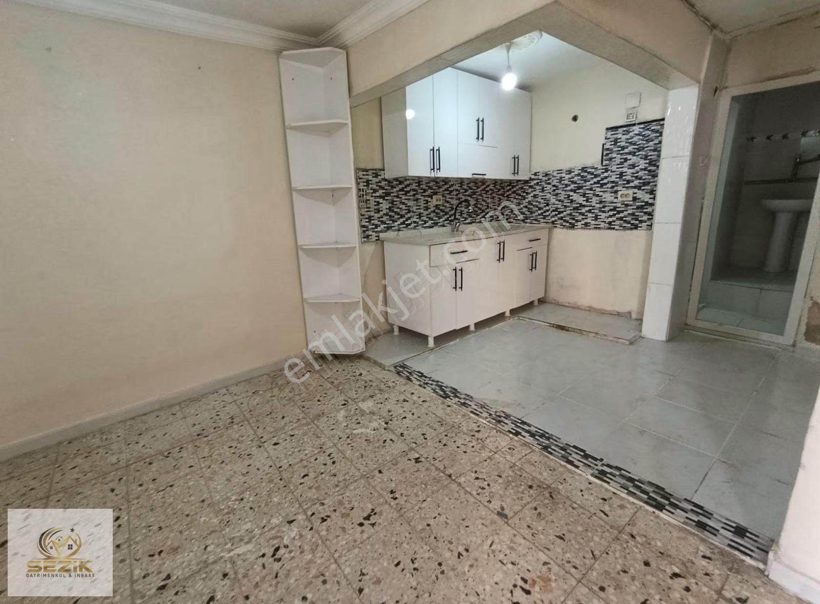 Obalar Cad. Salı Pazarı Civarı 2+1 Şeklinde Komple Satılık Müsta - Görsel 13