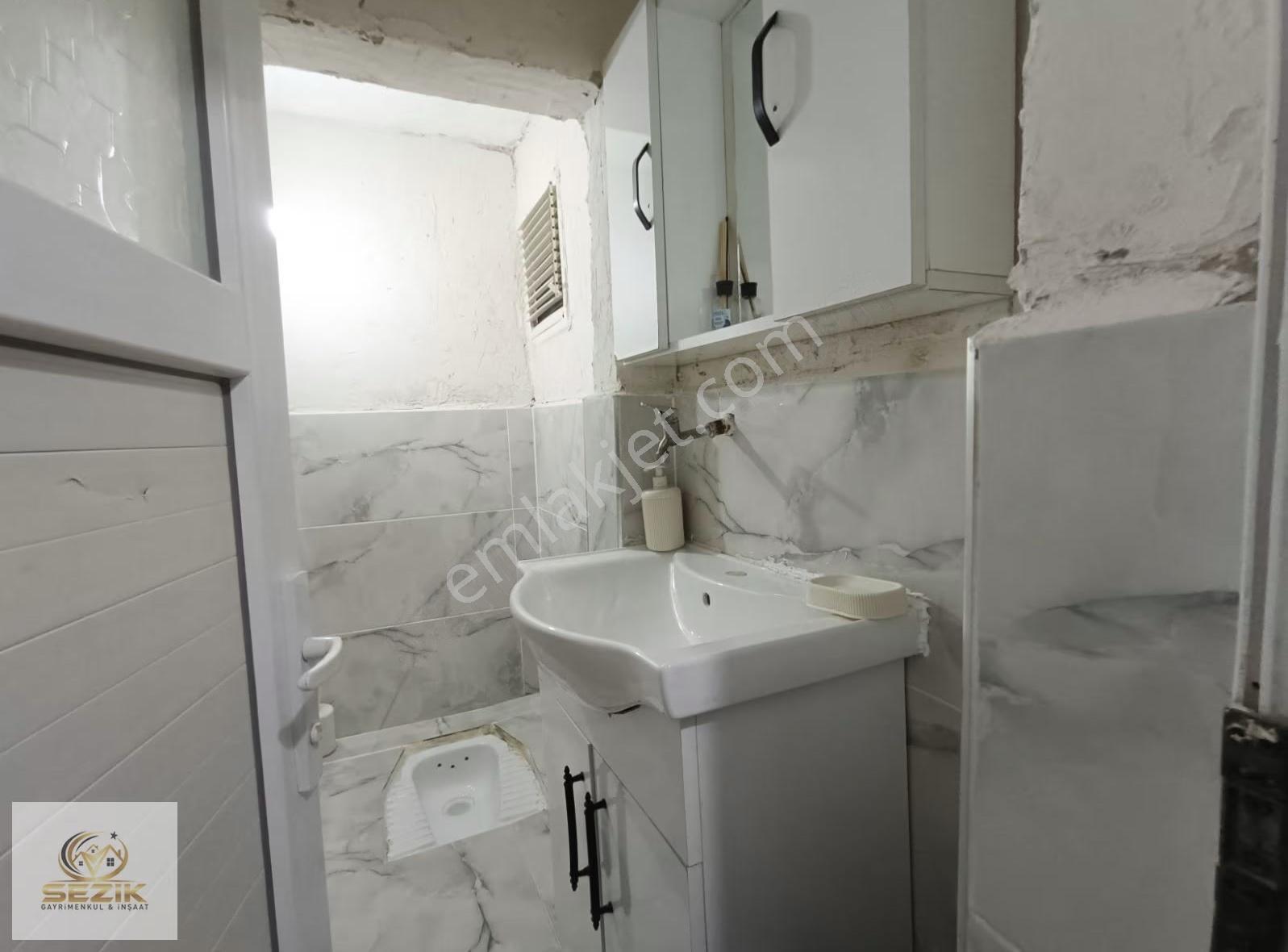 Gülbahçe Mah Obalar Caddesi Civarı 2.5 Katlı Satılık Müstakil Ev - Görsel 2