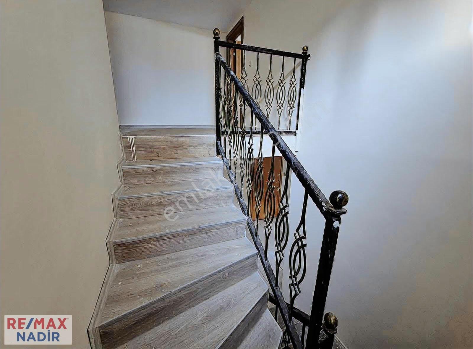 Osmaniye Mahallesinde 4+1 300 M² Giriş Katlı Dubleks Satılık - Görsel 26