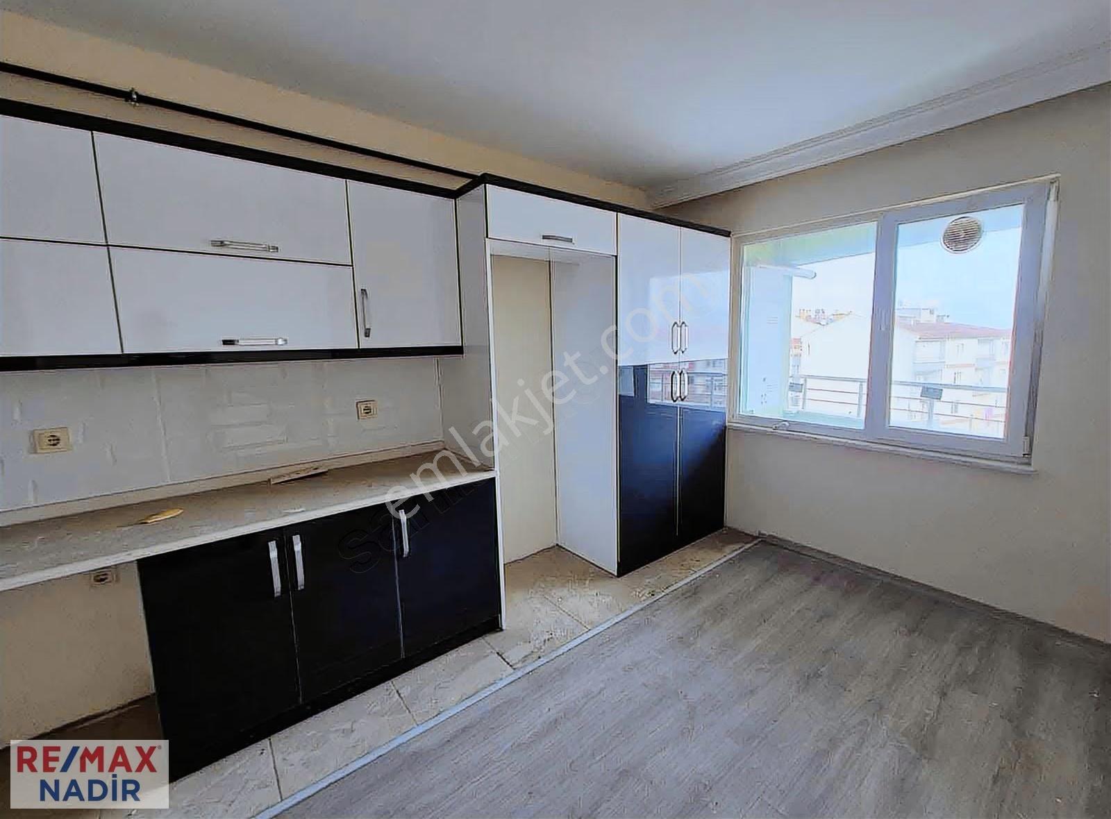 Osmaniye Mahallesinde 4+1 300 M² Giriş Katlı Dubleks Satılık - Görsel 25