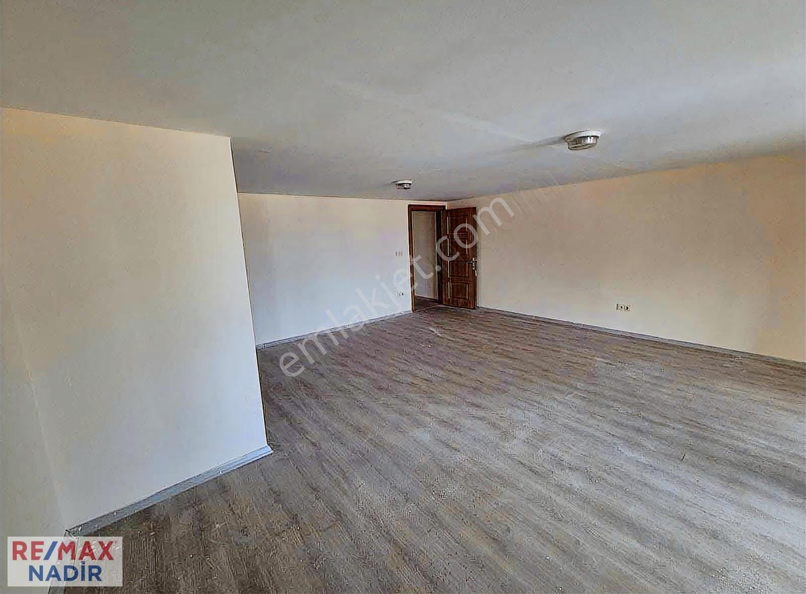 Osmaniye Mahallesinde 4+1 300 M² Giriş Katlı Dubleks Satılık - Görsel 28