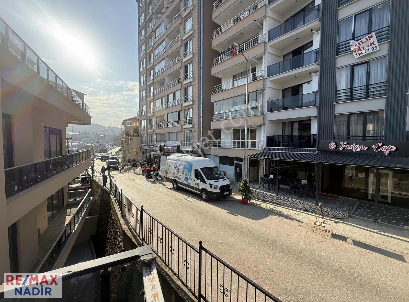 Aksu Plazada 1+1 Satılık Home Offıce - Görsel 13
