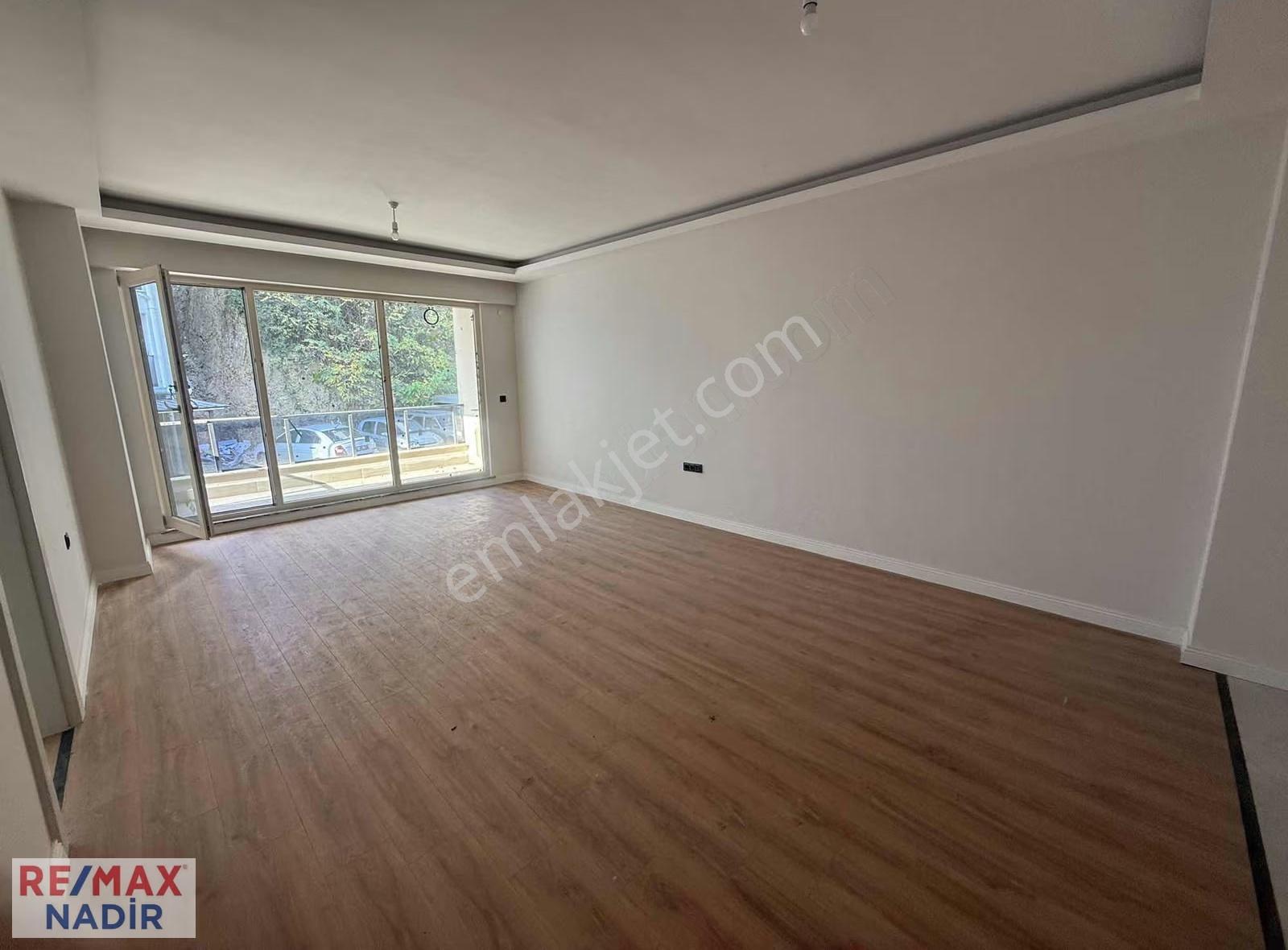 Aksu Plazada 1+1 Satılık Home Offıce - Görsel 15