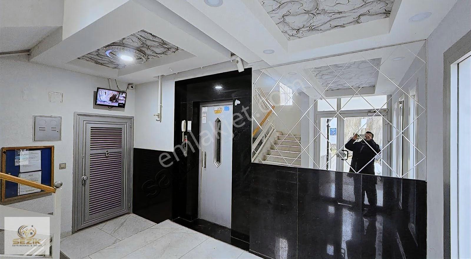 Acil Satılık Çok Geniş Daire Her Kat Tek Daire Hasarsız Masrafsı - Görsel 33