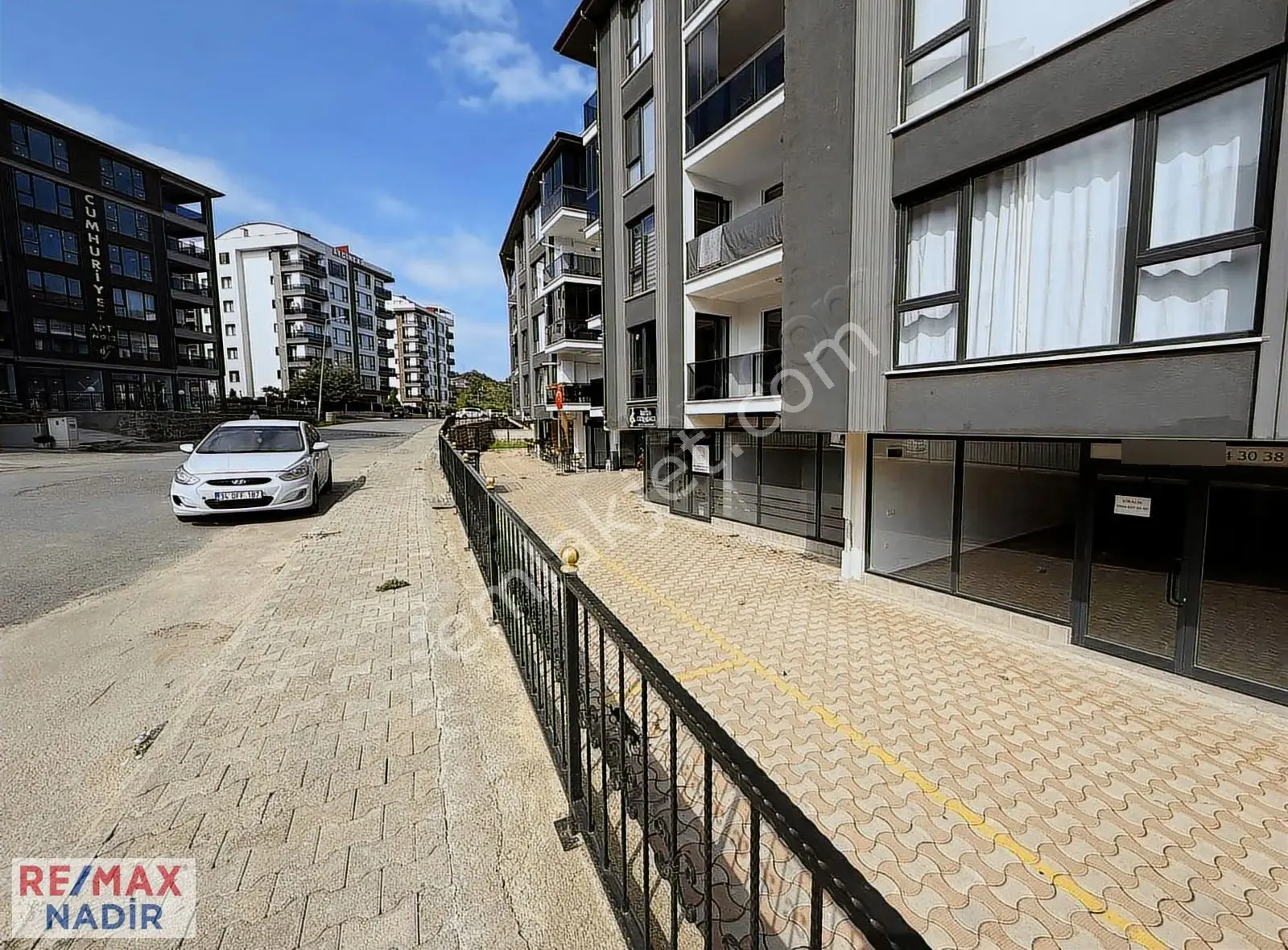 Erıklımanın En Canlı Noktasında, Kıracılı 125 M² Satılık Dükkan - Görsel 7