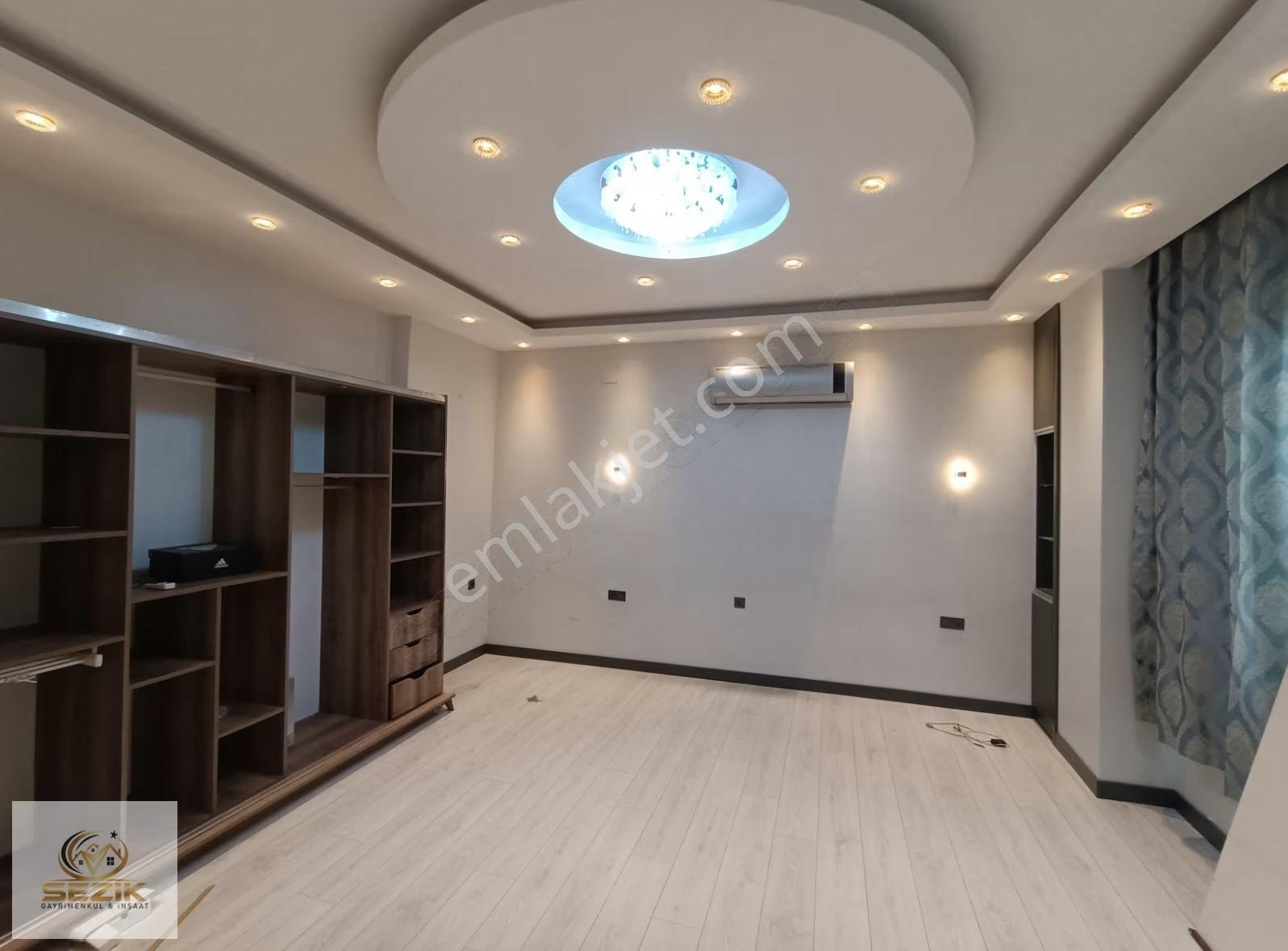 Akkapı Da 3 Katlı 260 Metre Tapulu Komple Satılık Müstakil Ev - Görsel 16