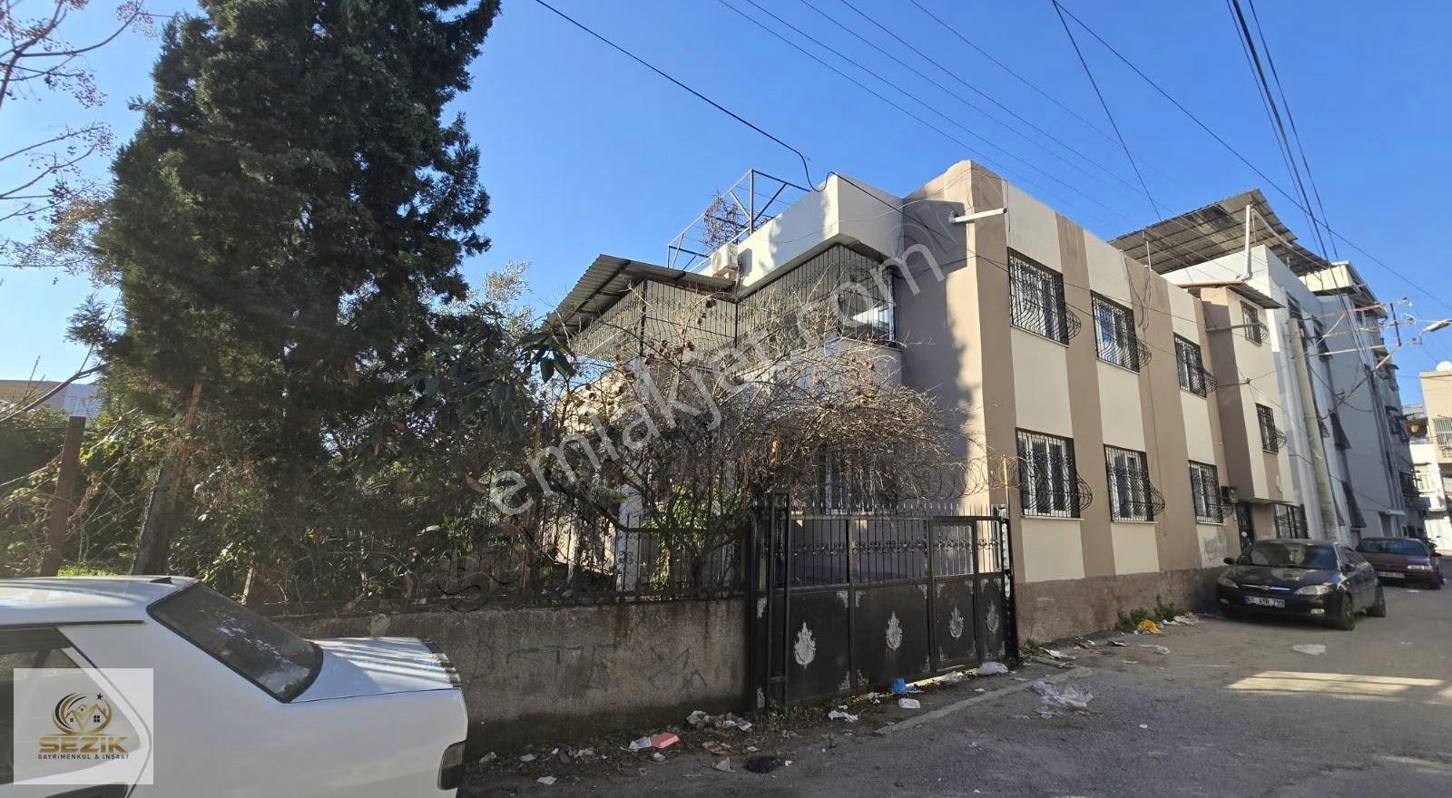 Yeşilevler Yeşil Büfe Civarı 2 Katlı Ultra Lüx Bahçeli Müstakil - Görsel 25