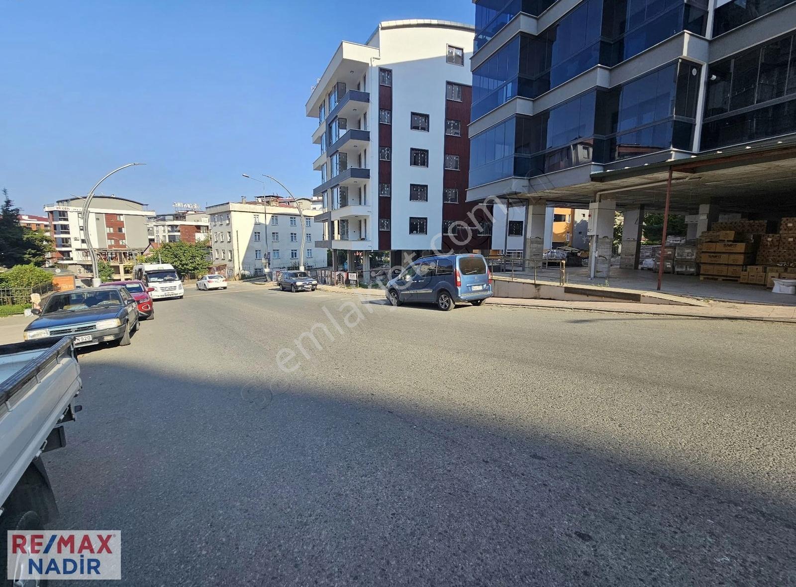 Prestijli Konumda 555 M² Kiralık Dükkan Remaxten - Görsel 9