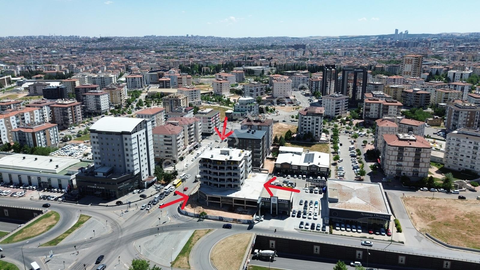 Z Group'dan İpekyolun'da Kalender Plaza'da Satılık İş Yeri - Görsel 2