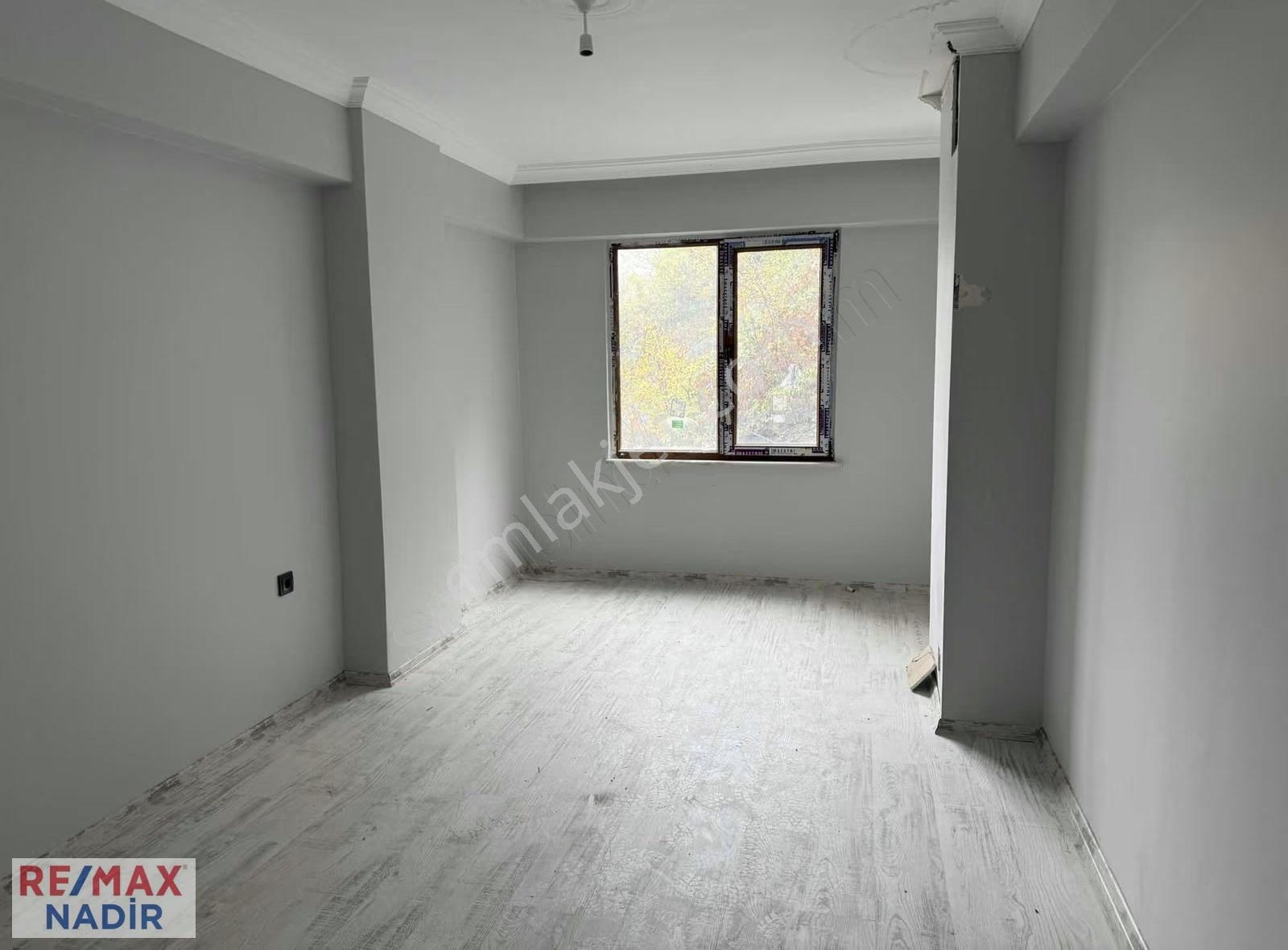 Remax Nadir'den Aksu Mahallesi Ön Blok 4. Kat Satılık 2+1 - Görsel 17