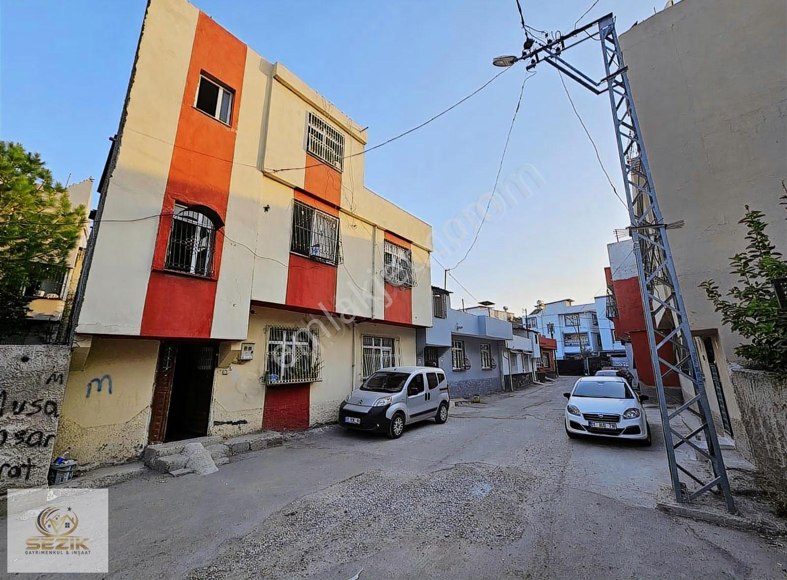 Gülbahçesi Mh Kanala Varmadan Sağda 2.5 Katlı Müstakil Ev - Görsel 14