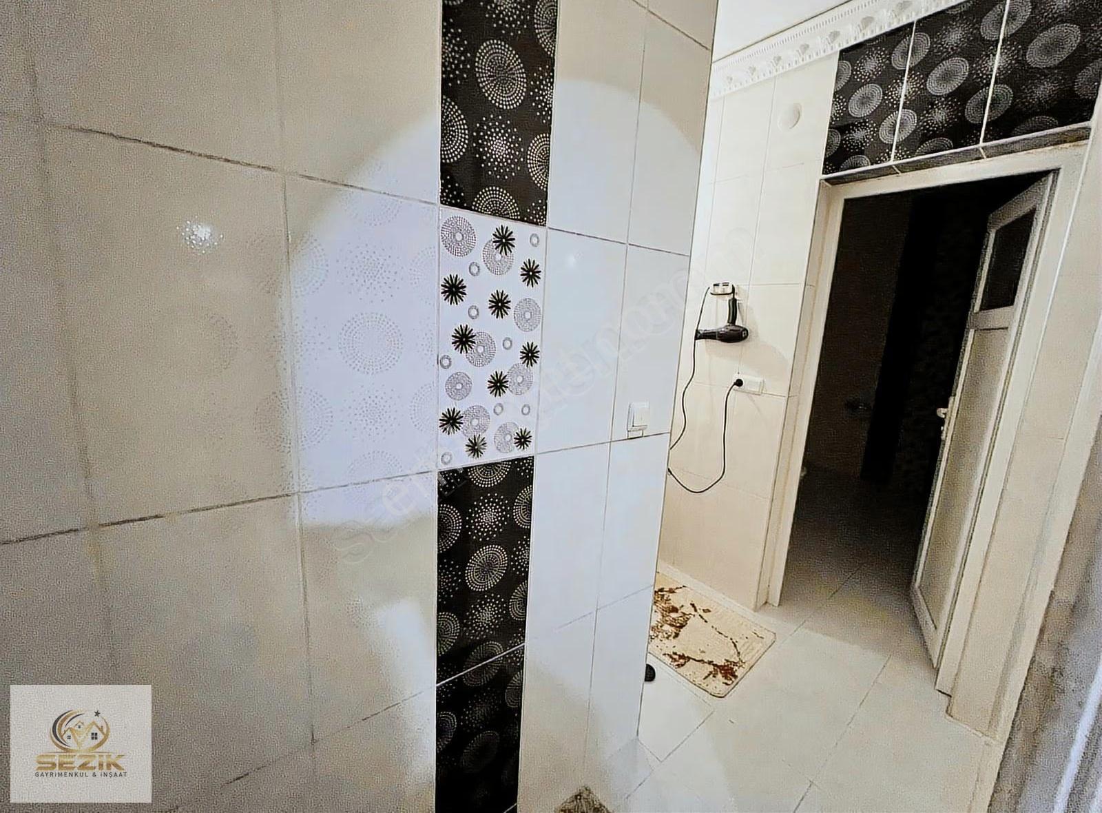 Gülbahçesi Mh Kanala Varmadan Sağda 2.5 Katlı Müstakil Ev - Görsel 21