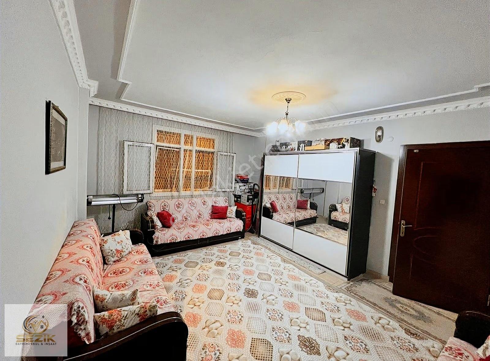 Gülbahçesi Mh Kanala Varmadan Sağda 2.5 Katlı Müstakil Ev - Görsel 23