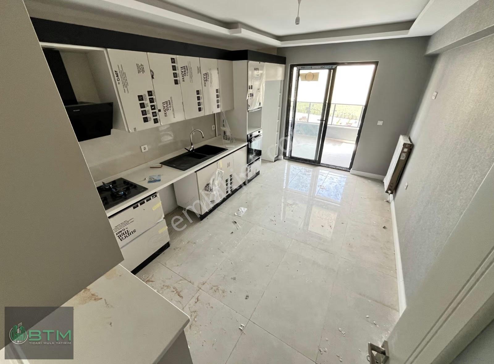 Törekent'in En İyi Sitesinde 4+1 Yüksek Kat Geniş Eksiksiz Daire - Görsel 23