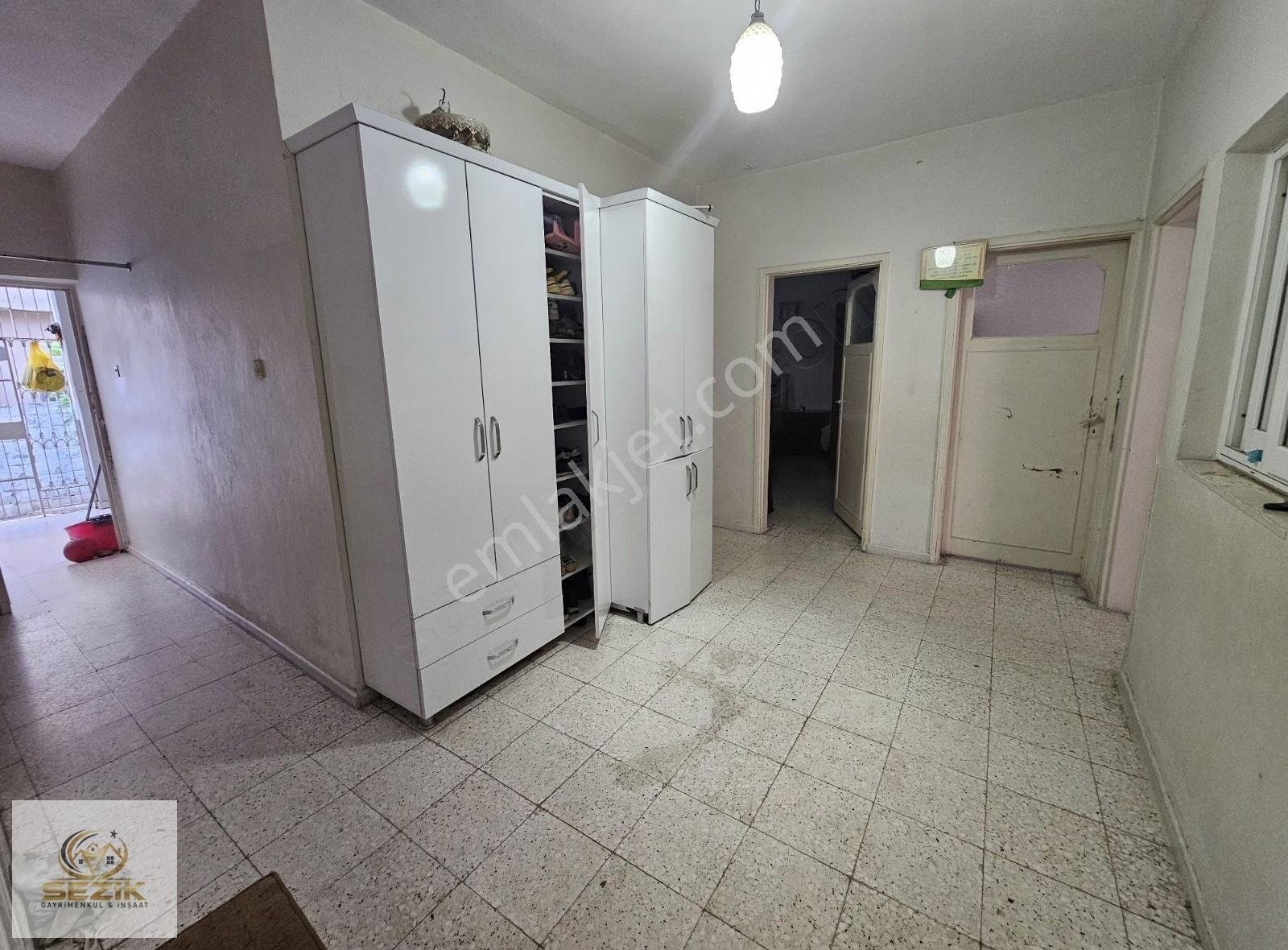 Gülpınar Mh Kapalı Salı Semt Pazarına Yakın 188 Mt 3 Katlı Ev - Görsel 5
