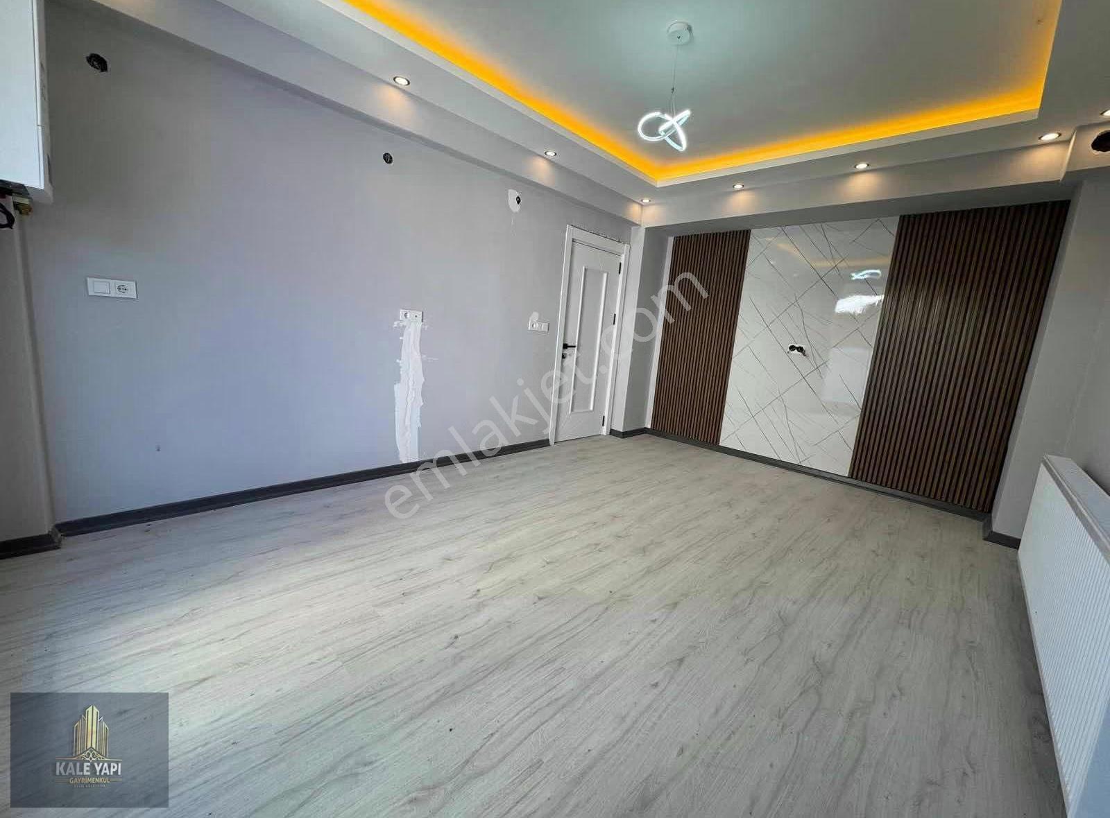 Atatürk Mahallesi Satılık 2+1 Geniş Kapalı Mutfak Daire