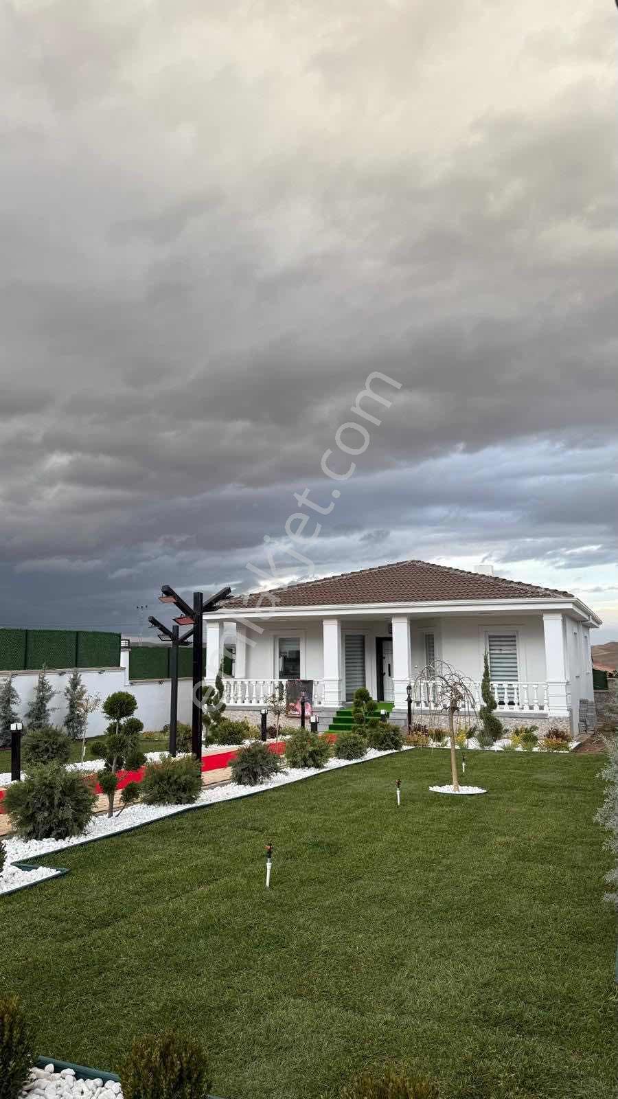 Melikşah'ta Fırsat Full+full İmarlı Yapılı Eşyalı Bahçeli Villa