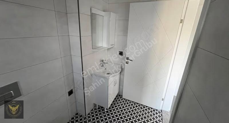 Metrobüse Yakın 1+1 Butik Siteiçi Kaçırılmayacak Fırsat Sizlerle - Görsel 5