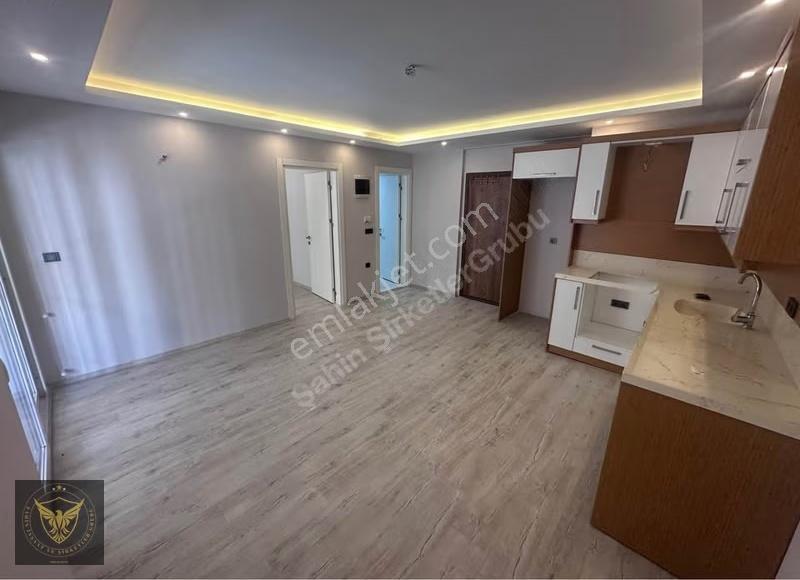 Metrobüse 10'dk Yürüme Mesafesinde 1+1 Kullanışlı Balkonlu Daire - Görsel 2