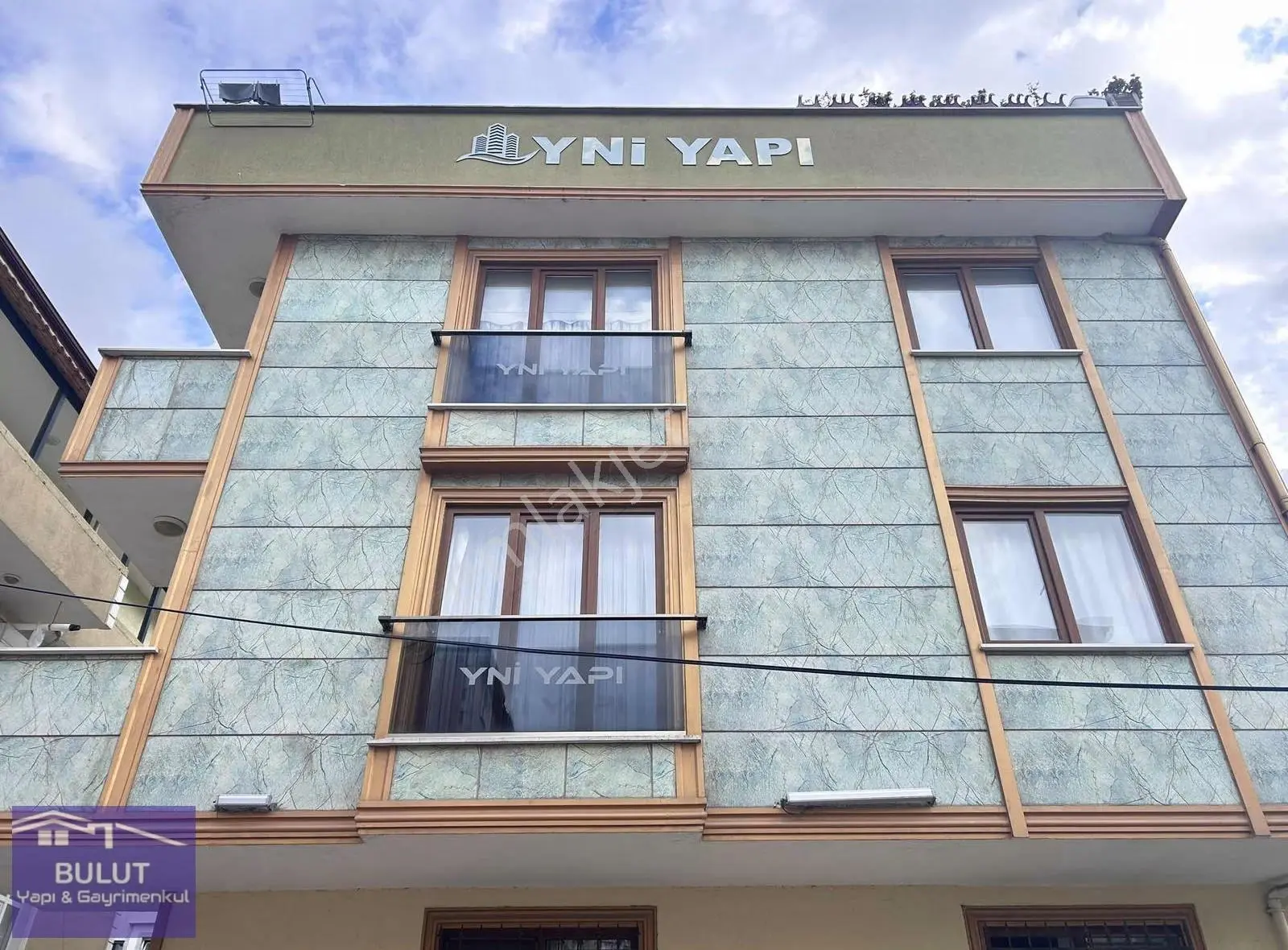 Nenehatun Mah. Merkezi Konumda *fırsat 2+1 80m2 Y.giriş Daire