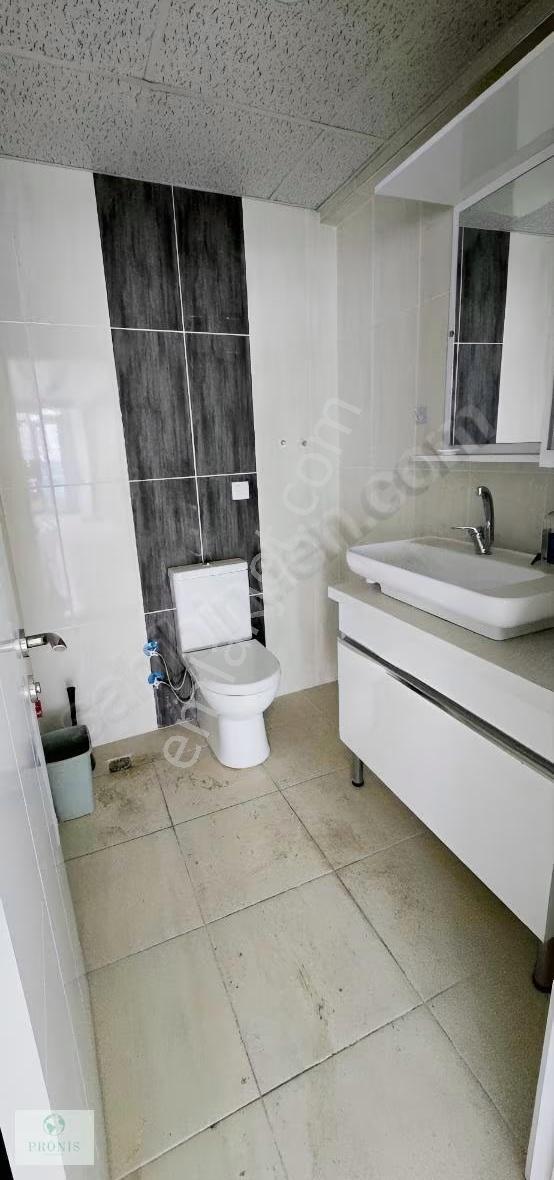 Menderes Merkezde Balkonlu Ferah Ofis Belediye/bankalara Komşu - Görsel 9