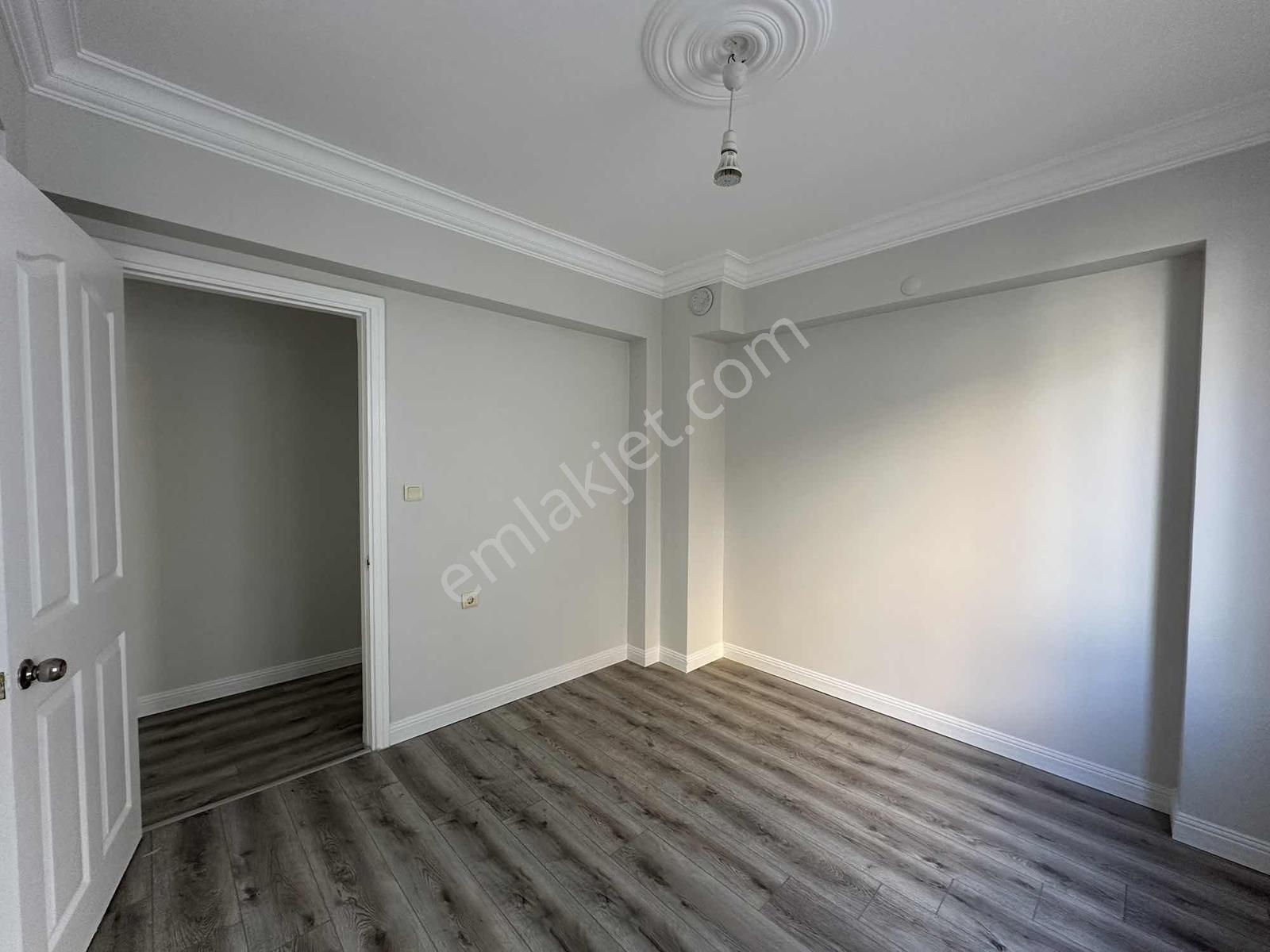 Altınkum Emlak'tan Çarşı İçinde 3+1 Daire Ve 130m2 Dükkan - Görsel 6