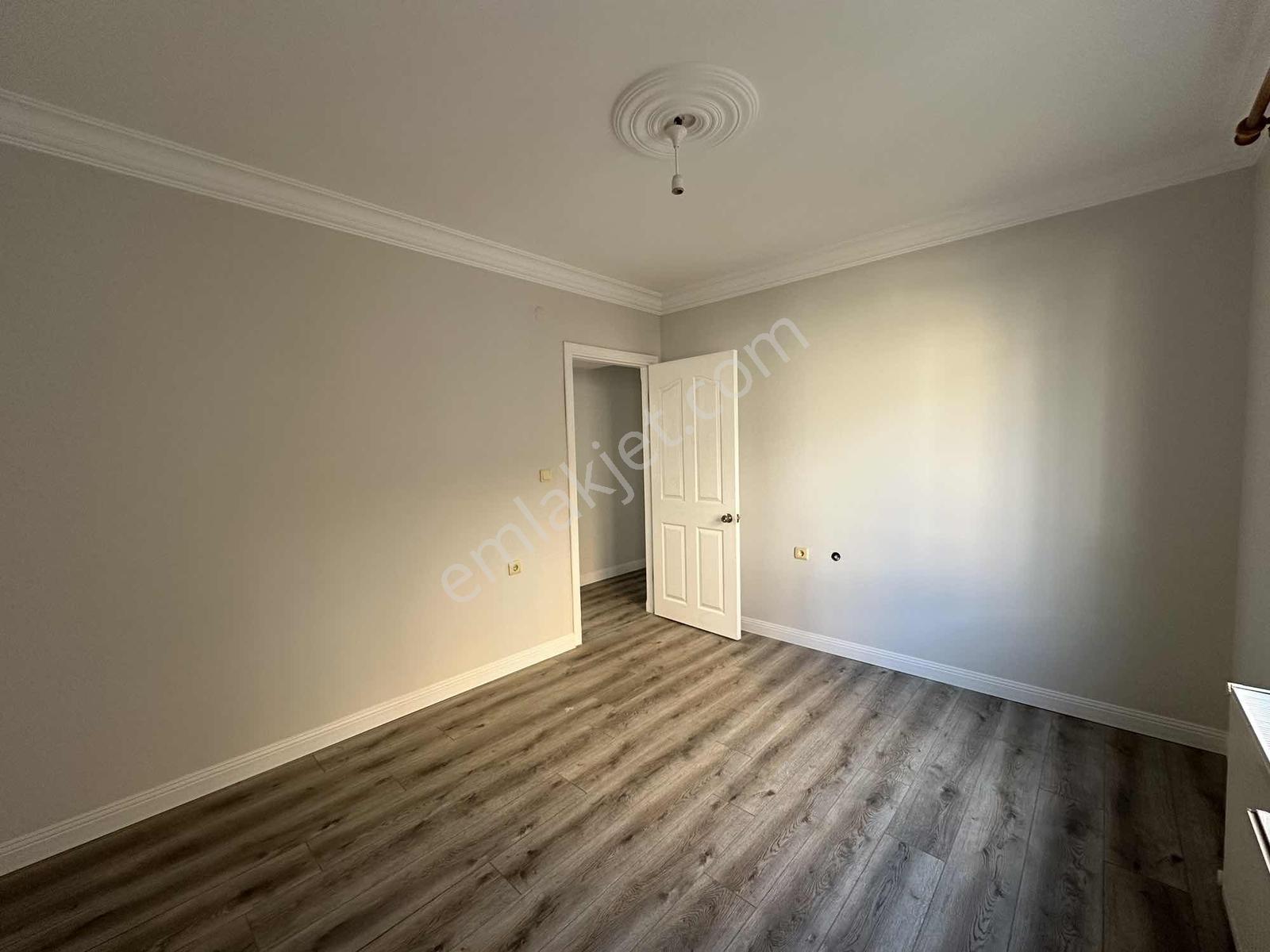 Altınkum Emlak'tan Çarşı İçinde 3+1 Daire Ve 130m2 Dükkan - Görsel 8