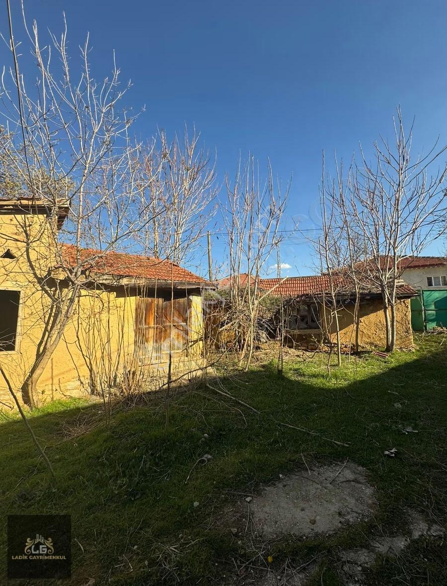 Ladik Mahallesinde Arsa Parasına Satılık Müstakil Köy Evi - Görsel 20