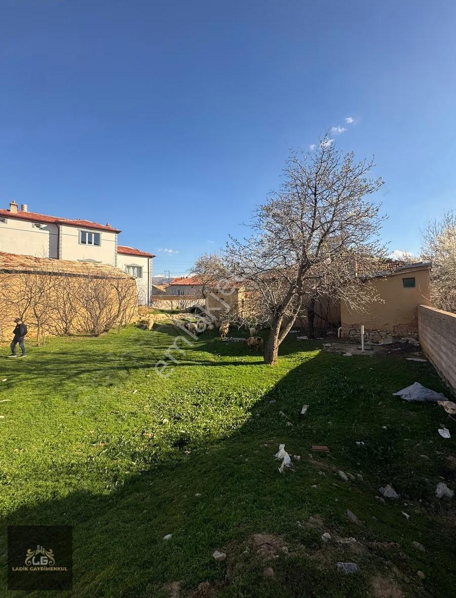 Ladik Mahallesinde Arsa Parasına Satılık Müstakil Köy Evi - Görsel 23