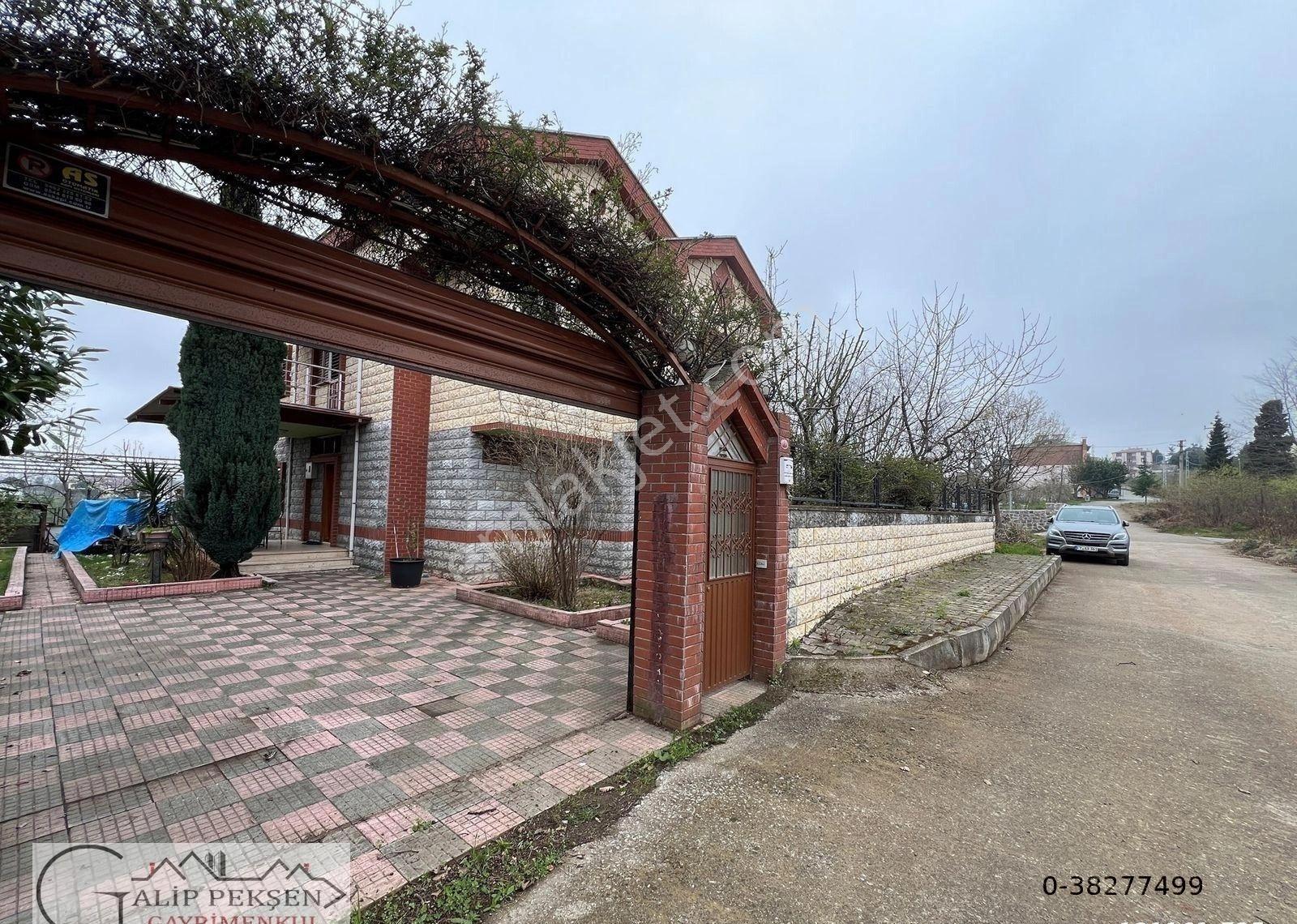 Ortahisar Çukurçayır'da Panoramik Deniz Ve Doğa Manzaralı 6+1 Satılık Tripleks Villa