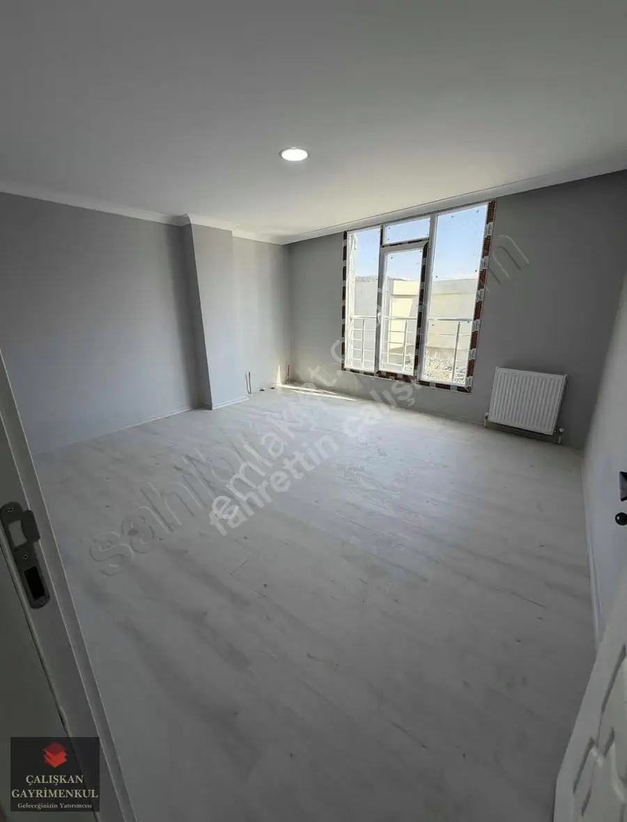 Arnavutköy De Satılık Sıfır 2+1 100 Metre Ara Kat Daire