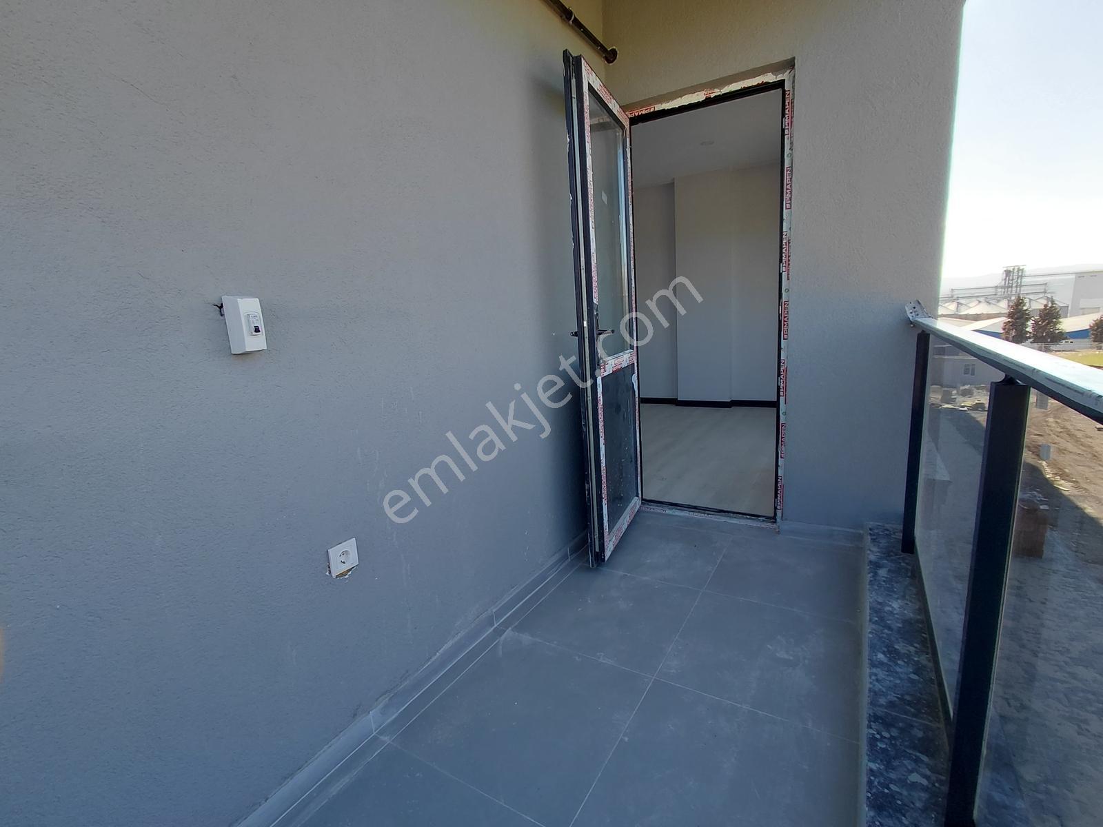 Re/max Kıyı'dan Nero/yu4 Evlerinde Kiralık Sıfır Daireler - Görsel 7