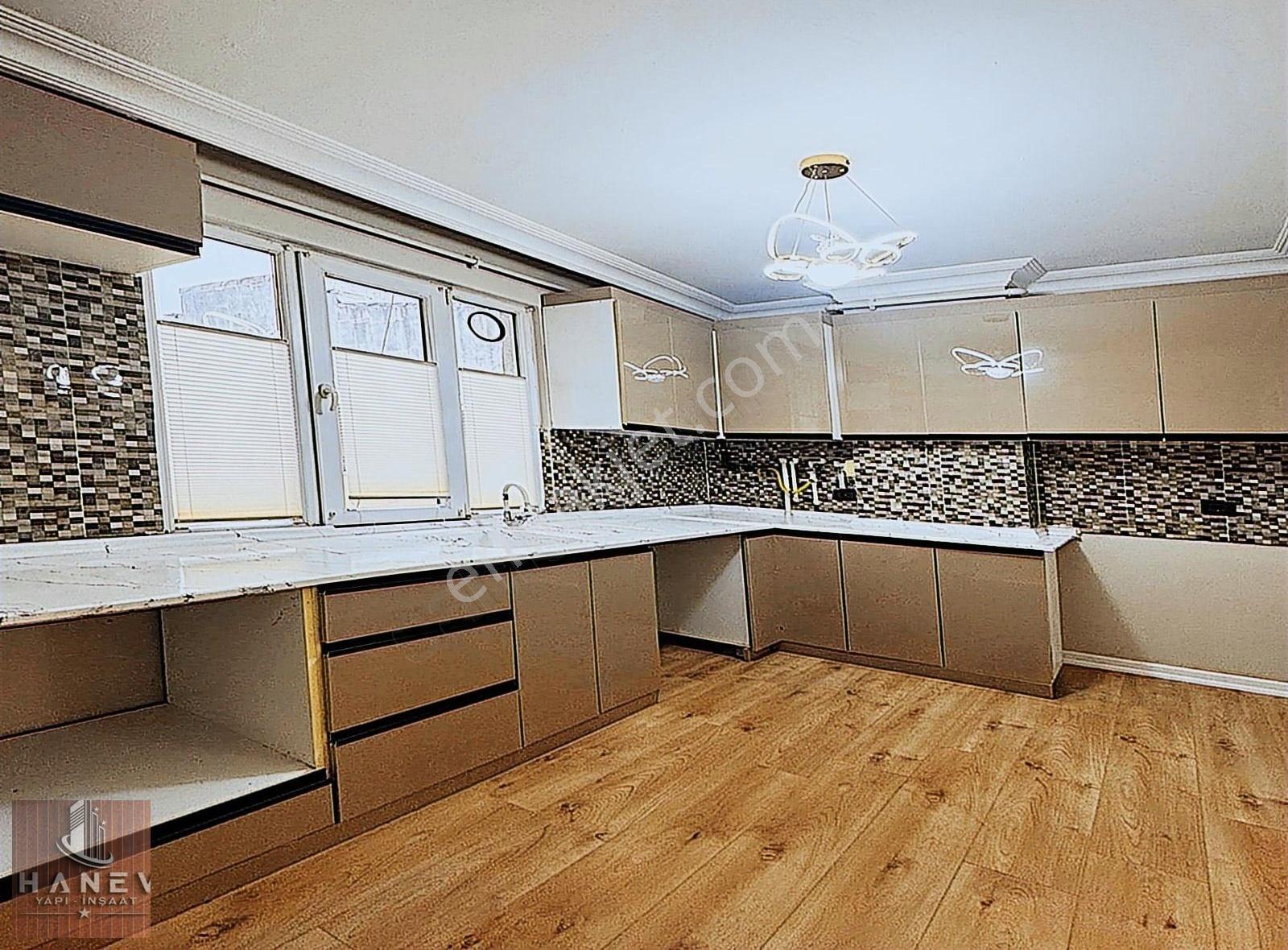 Göz Kamaştıran Işıltısıyla Cadde Üzerinde Şık Dekorlu 2+1 Daire - Görsel 24