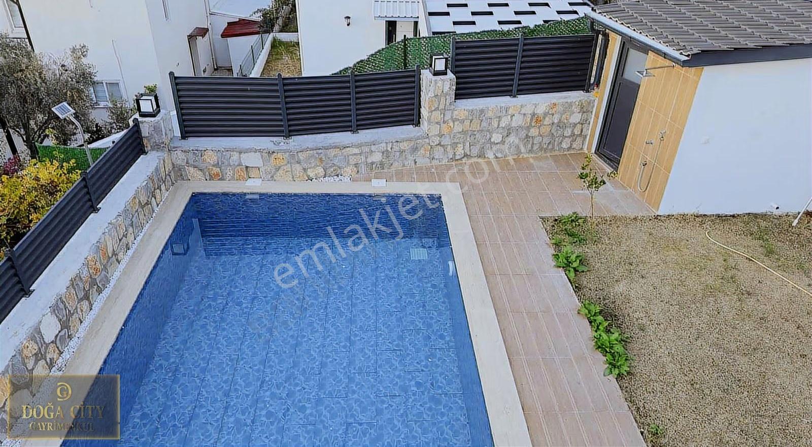 Eska,da Deniz Manzaralı Havuzlu, Eşyalı 2+1 Doublex Villa - Görsel 4