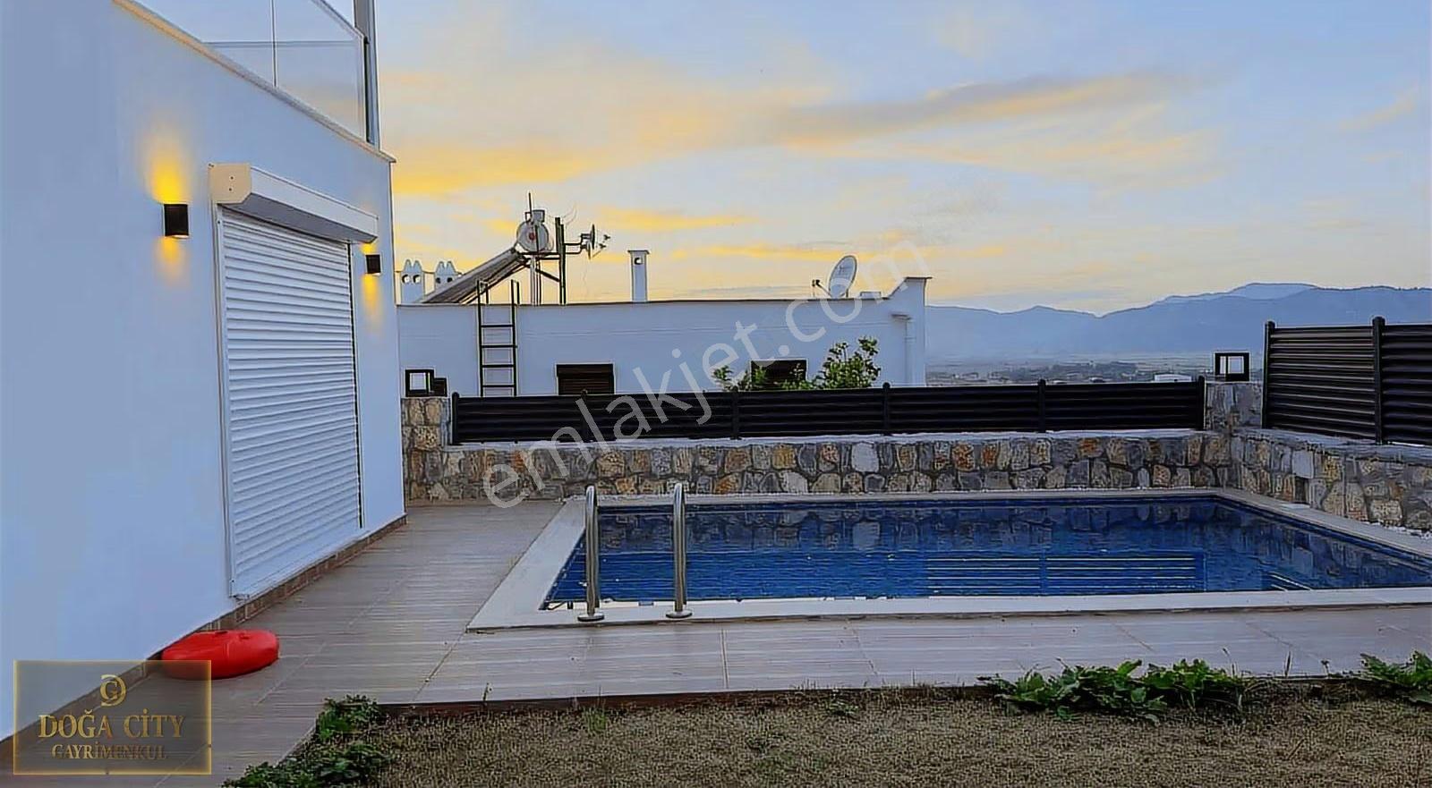 Eska,da Deniz Manzaralı Havuzlu, Eşyalı 2+1 Doublex Villa - Görsel 23