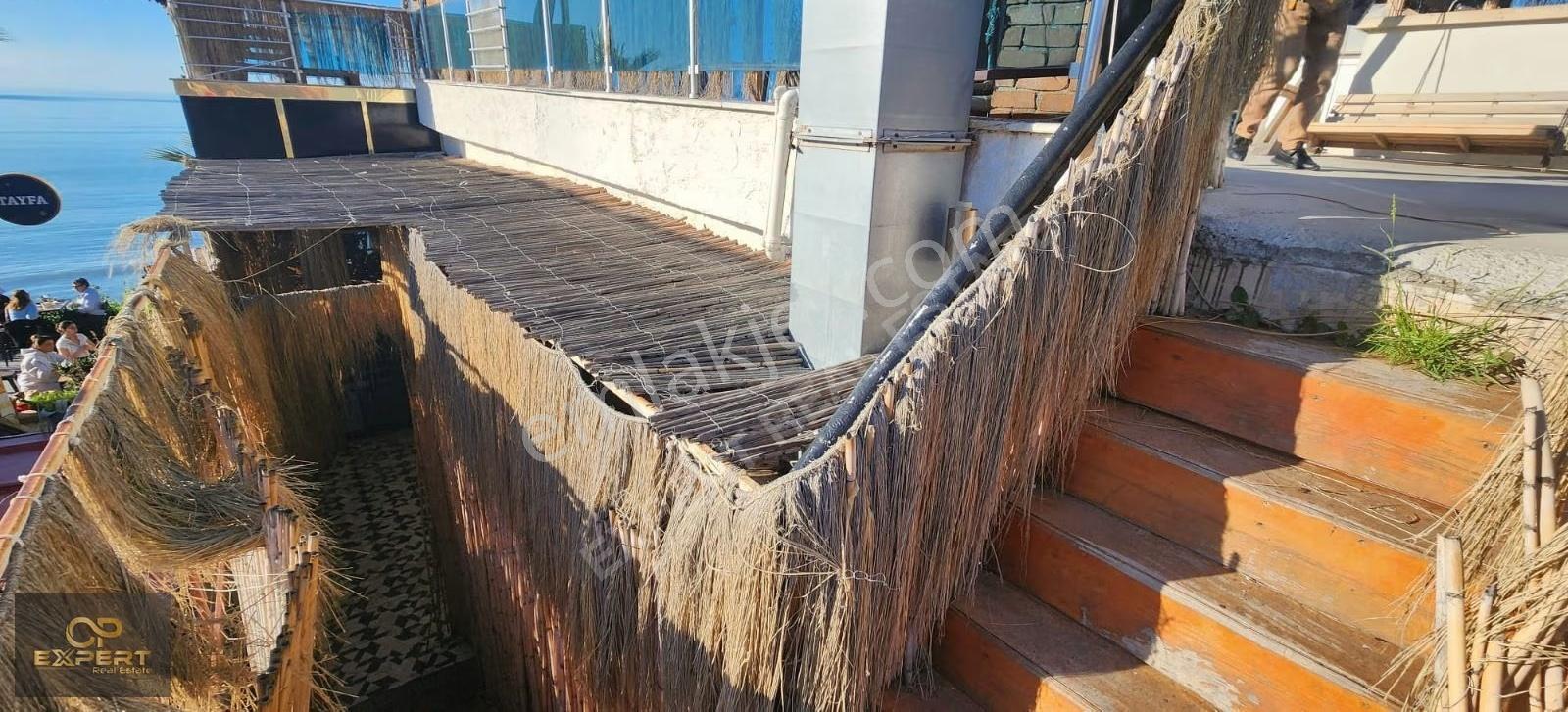 Kuşadası Kadınlar Plajında Devren Kiralık Restaurant - Görsel 35