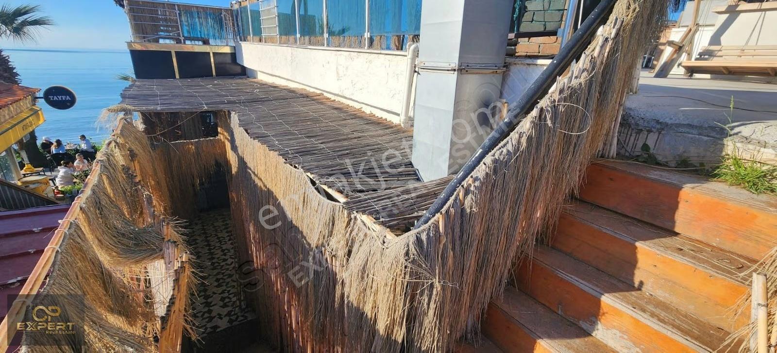 Kuşadası Kadınlar Plajında Devren Kiralık Restaurant - Görsel 32